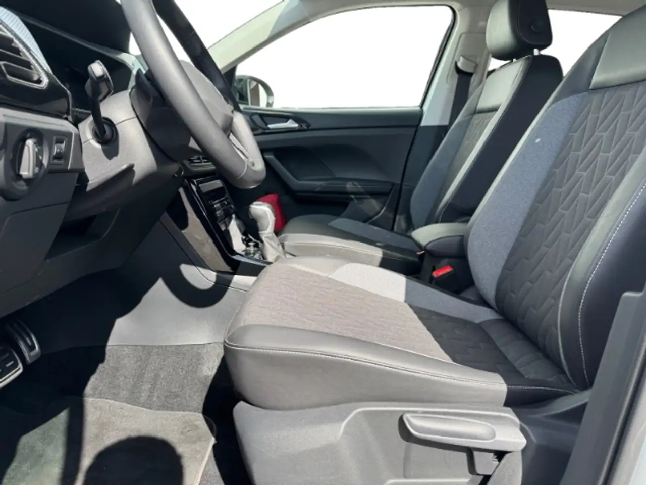 Volkswagen T-Cross 1.0TSI DSG Goal LED NAVI AHK ACC 2ZKLIMA LIGHT ASS 16