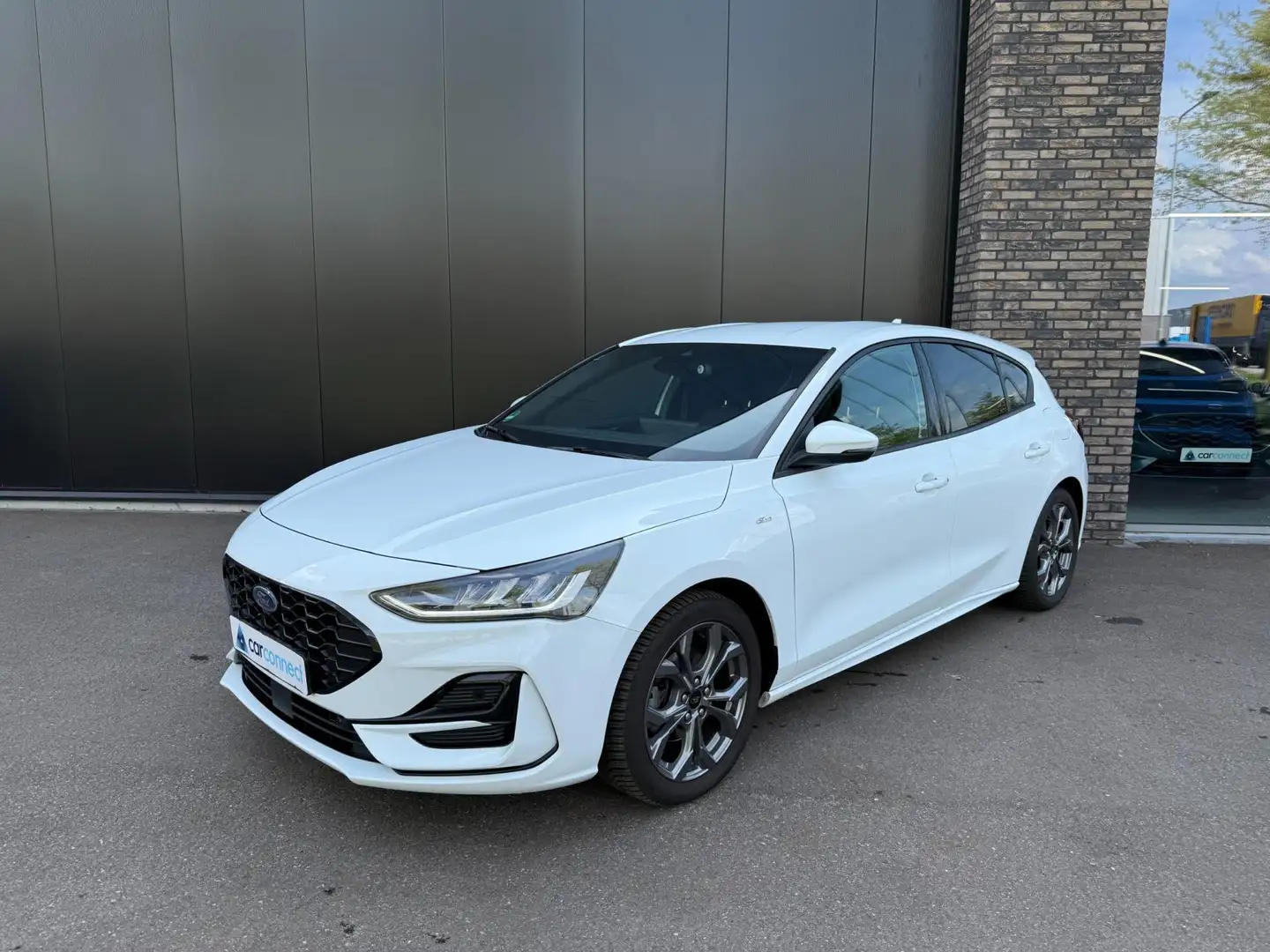 Ford Focus 1.0 Eco 125pk Hybrid ST Line Navi groot, Trekhaak, Blanc - 1