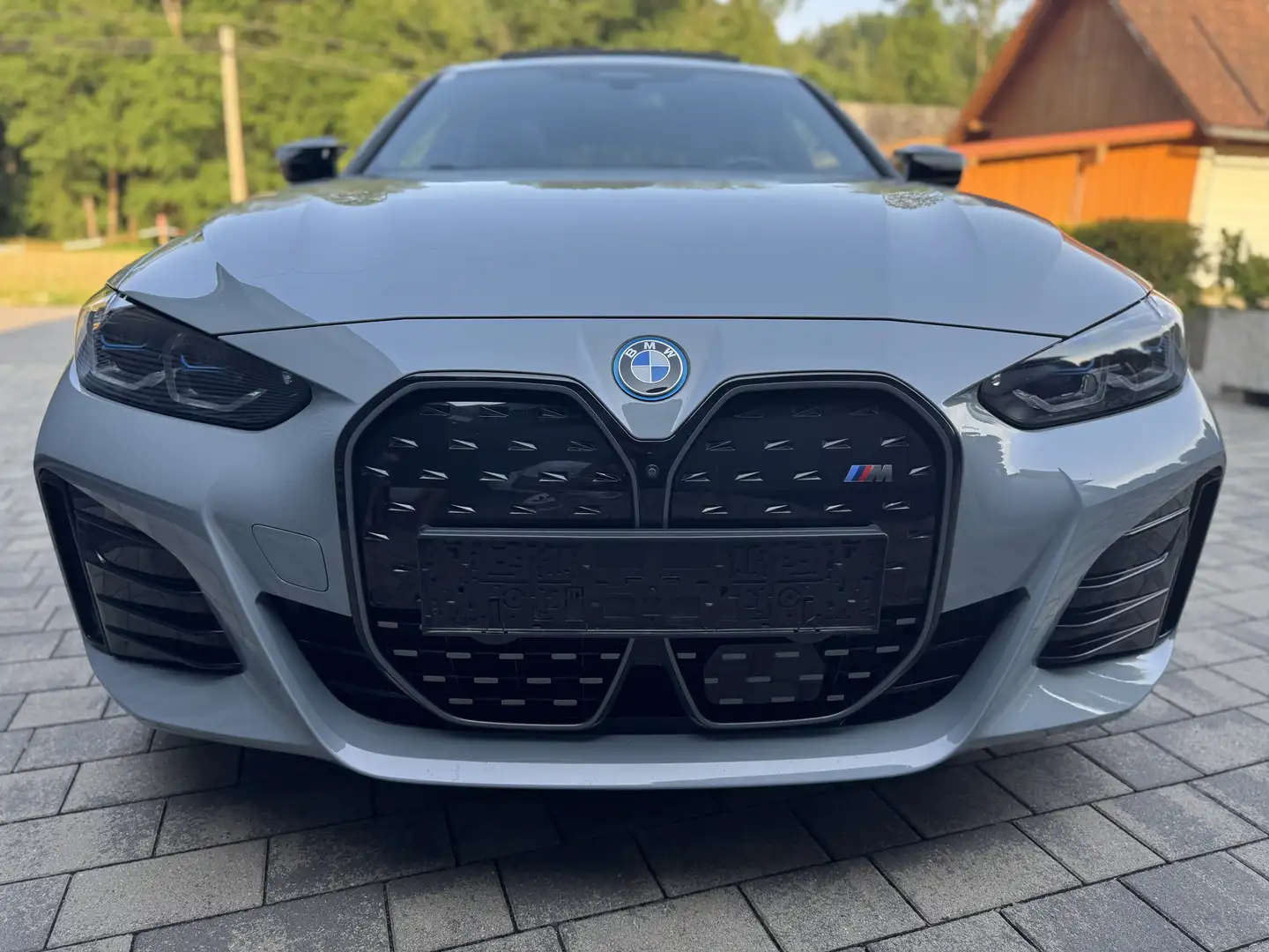 BMW i4 Gran Coupe xDrive M50 80,7kWh Grau - 1