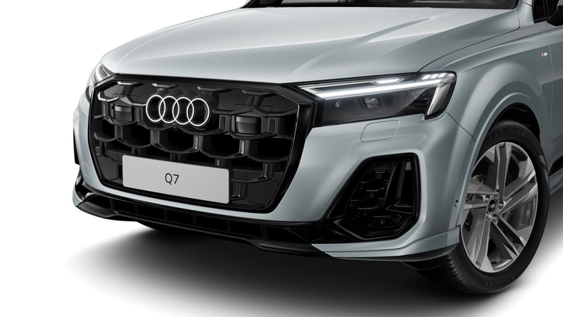 Audi Q7 TFSIe q S LINE BLACK PANO AHK 360° HuD MATRIX — photo 3