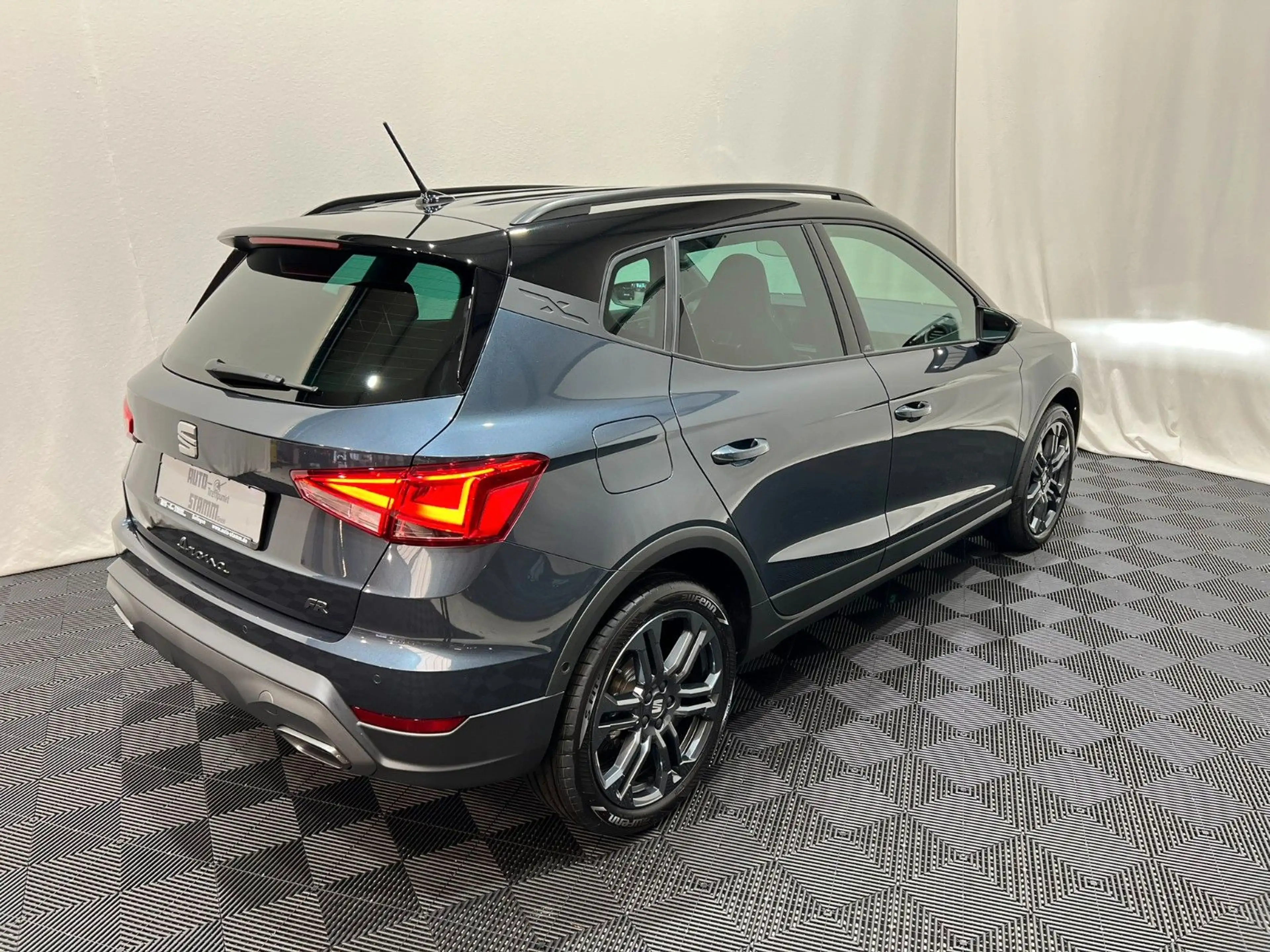 SEAT Arona 1.5 TSI 110kW FR DSG — photo 7