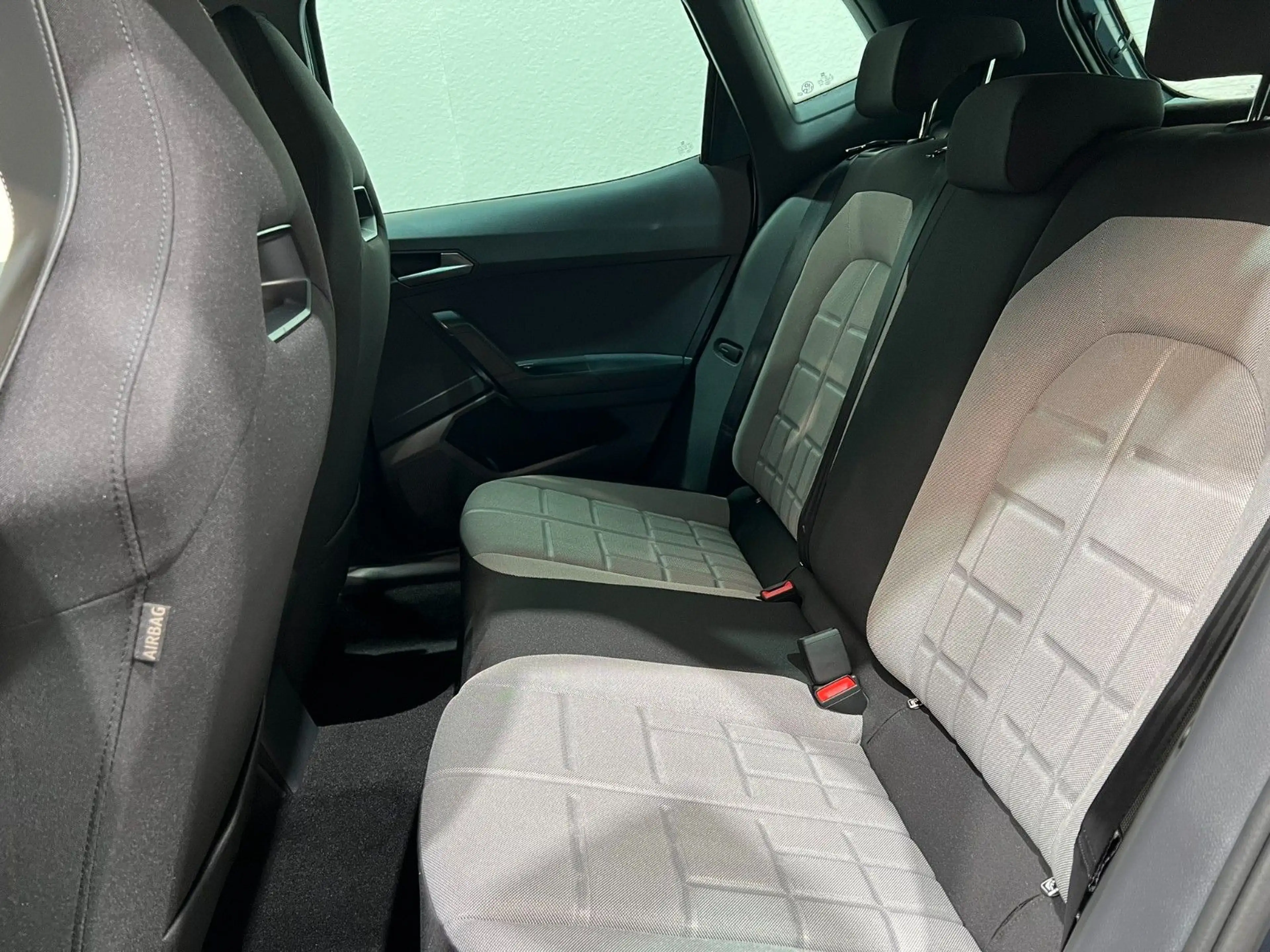 SEAT Arona 1.5 TSI 110kW FR DSG — photo 15