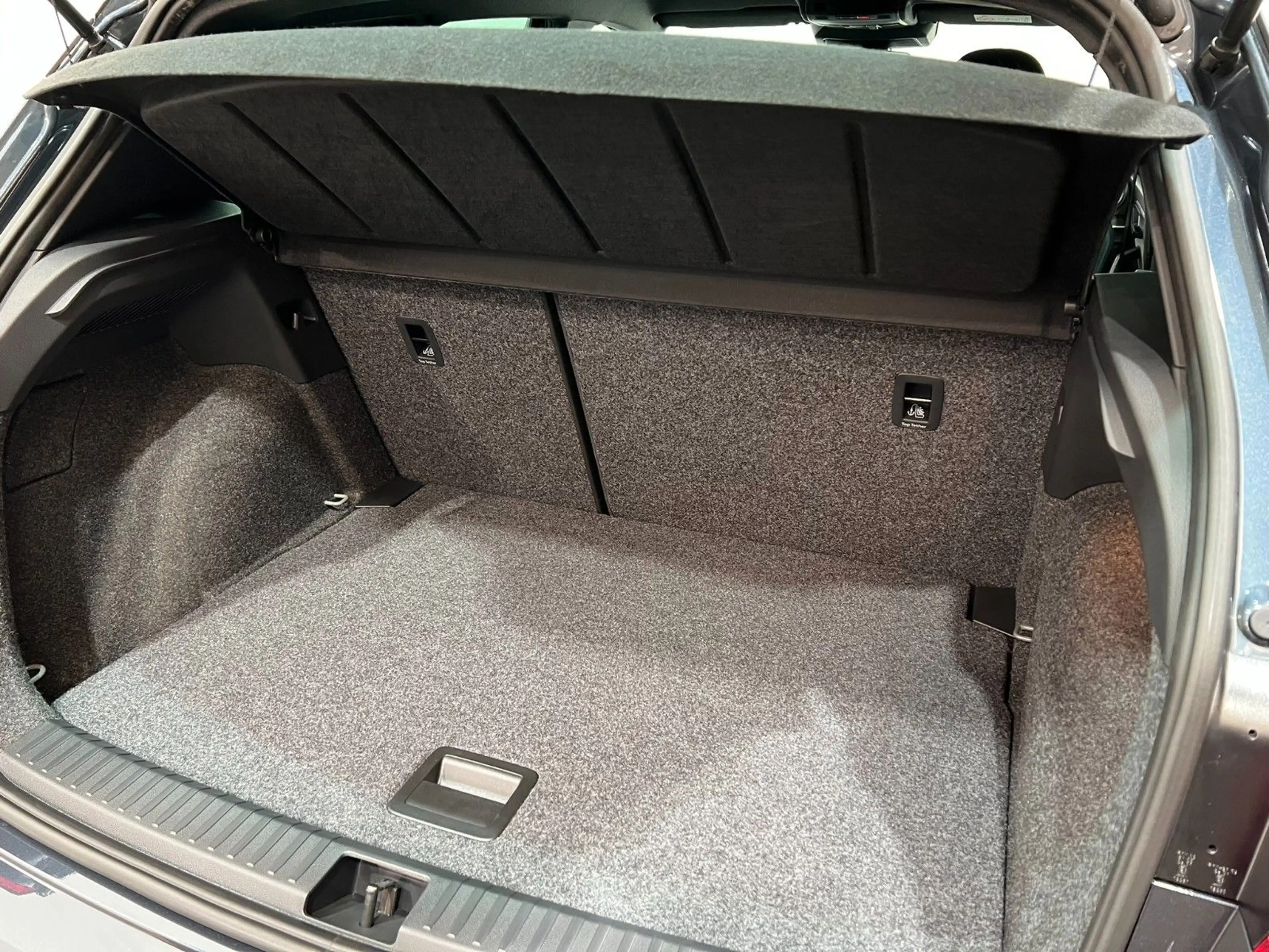 SEAT Arona 1.5 TSI 110kW FR DSG — photo 11