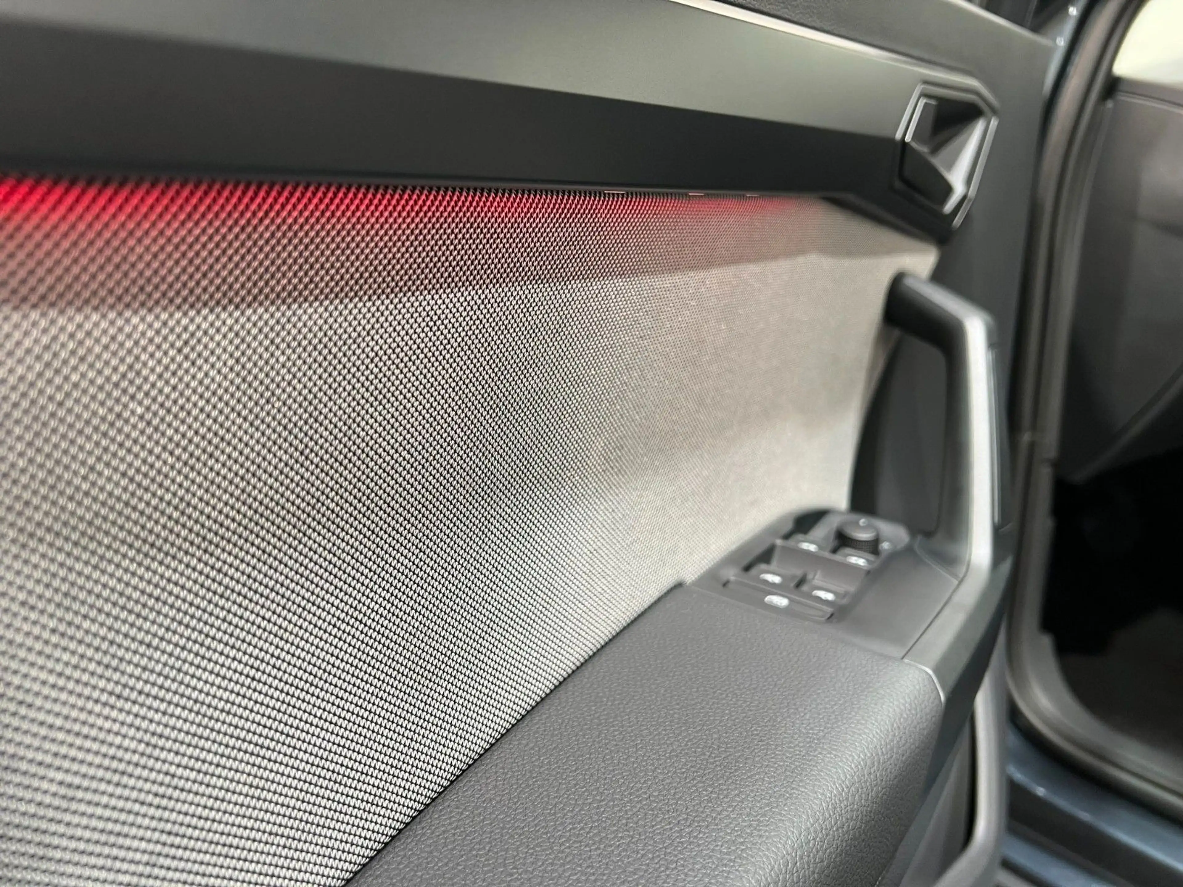 SEAT Arona 1.5 TSI 110kW FR DSG — photo 14