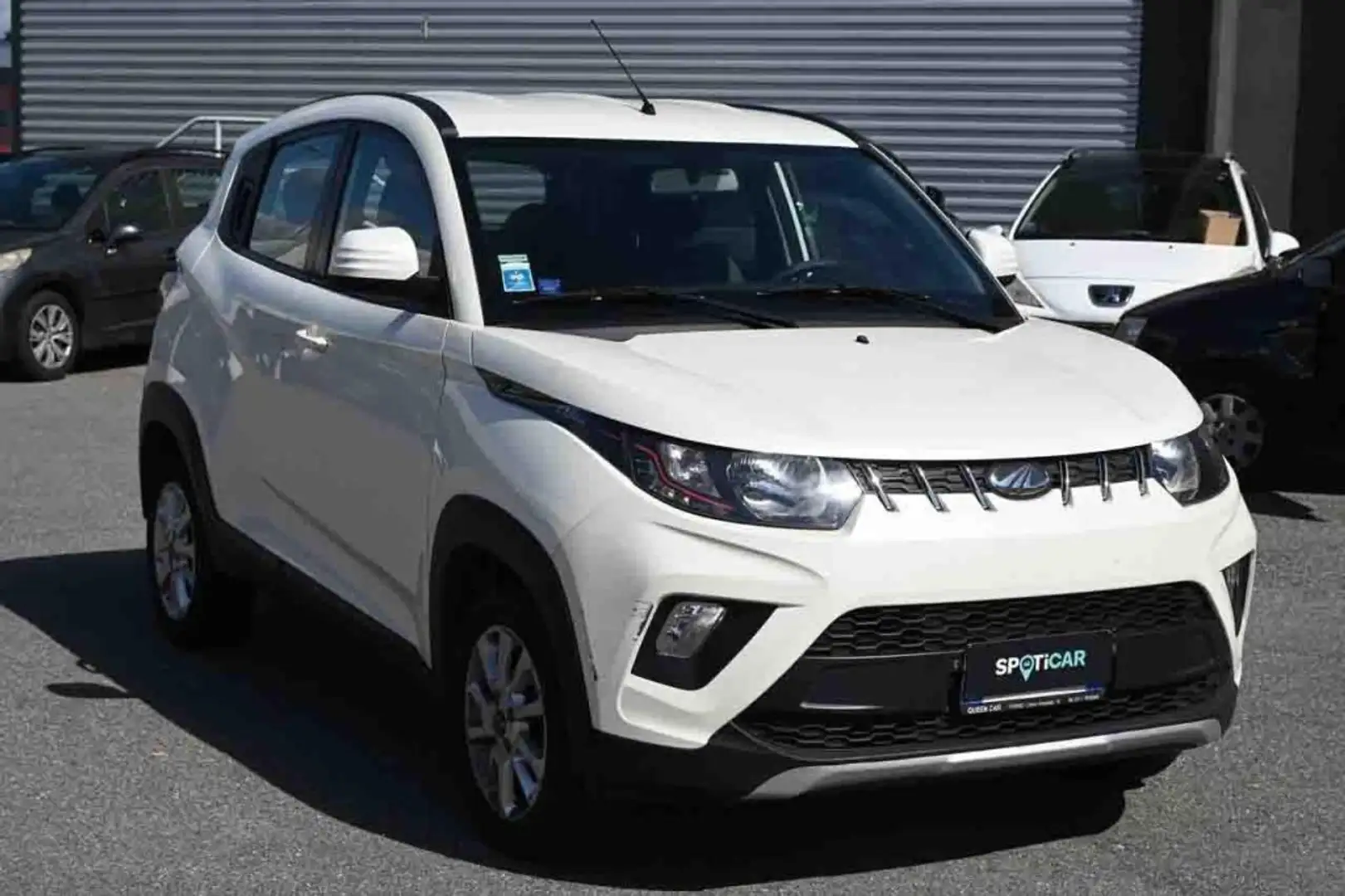 Mahindra KUV100 1.2 VVT M-Bifuel(GPL) K8 Weiß - 2