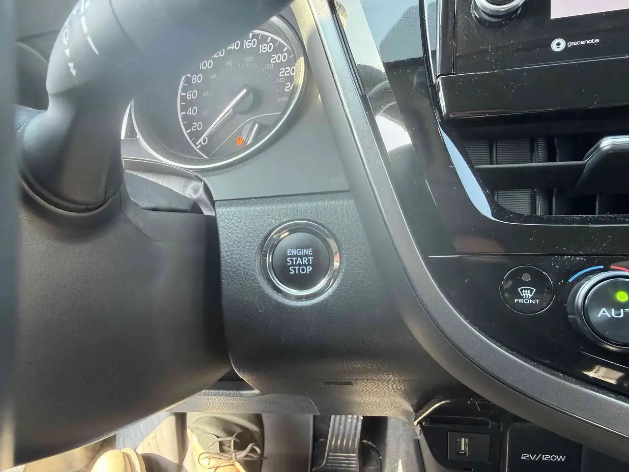 Toyota Camry снимка Toyota Camry