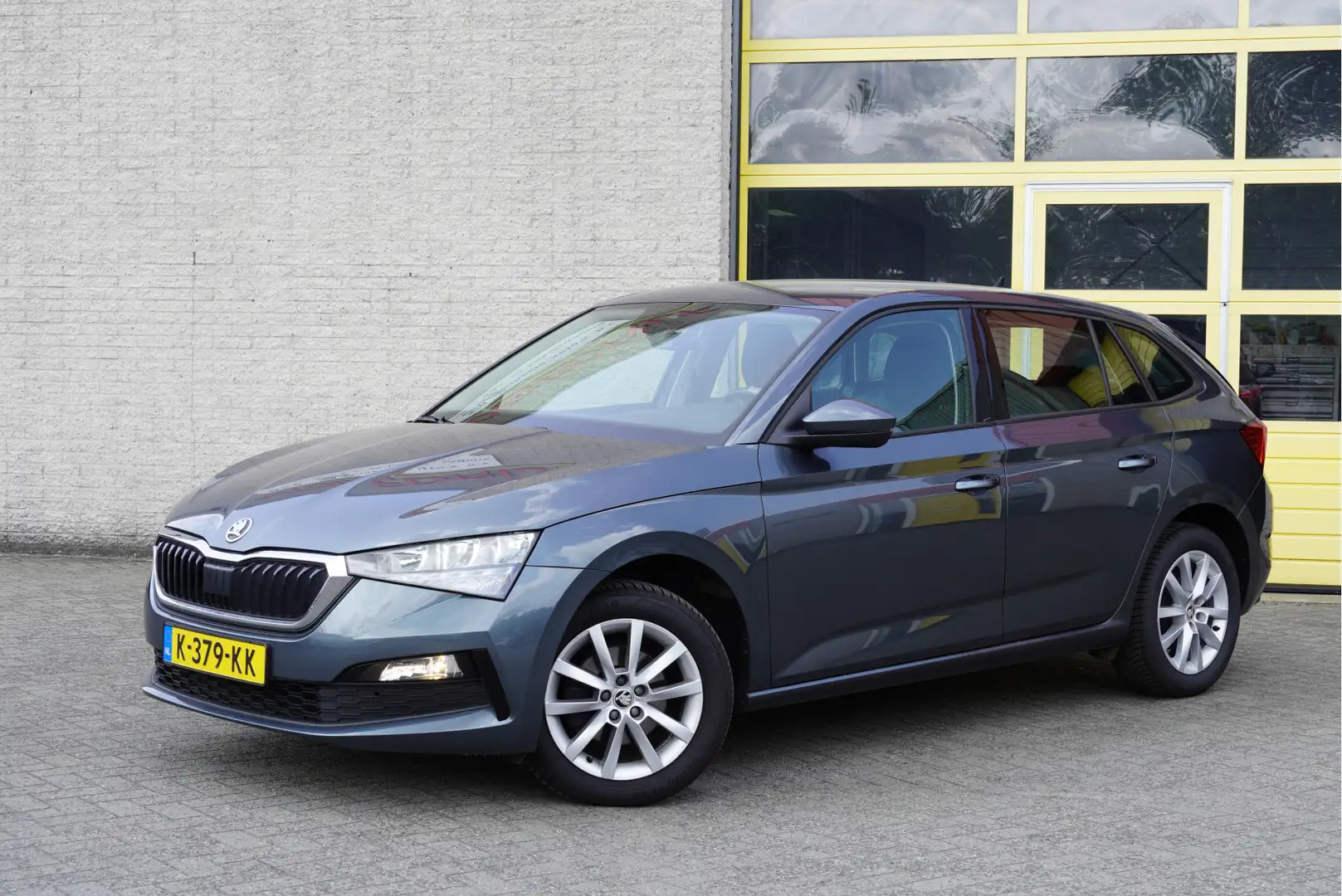 Skoda Scala 1.0 TSI Automaat! 5drs Style BJ2021 Lmv 16" | Led Grijs - 2