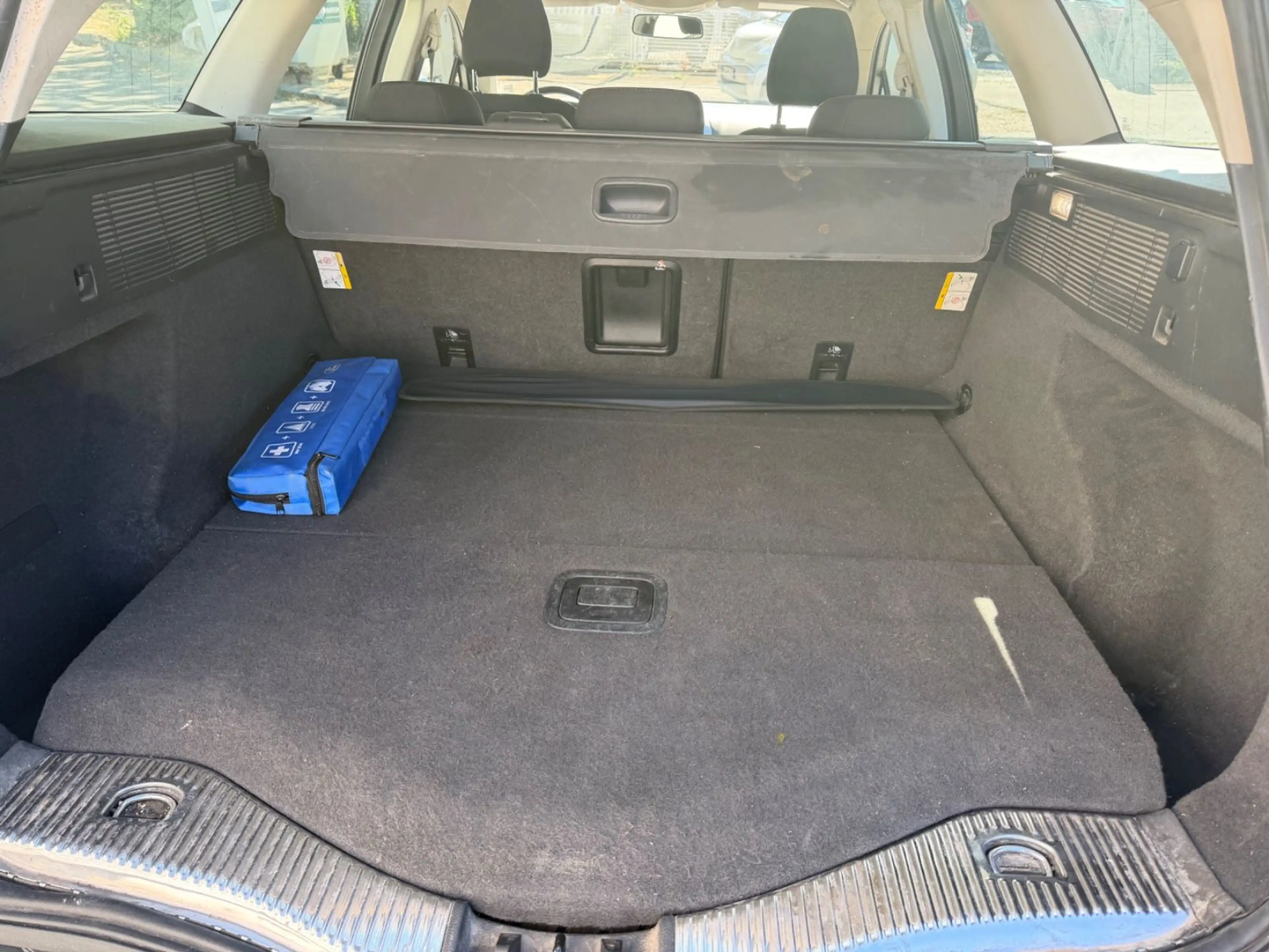 Ford Mondeo 2.0 TDCI Turnier Trend / 1. Hand — photo 12