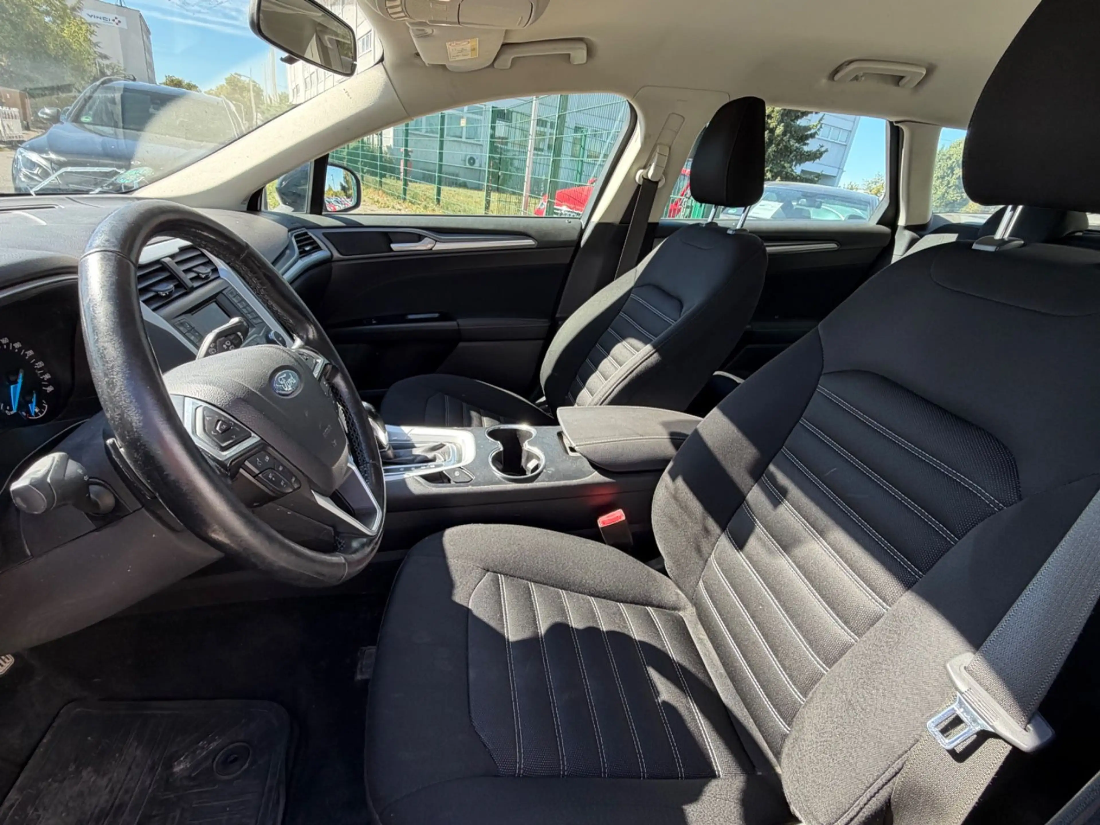 Ford Mondeo 2.0 TDCI Turnier Trend / 1. Hand — photo 9