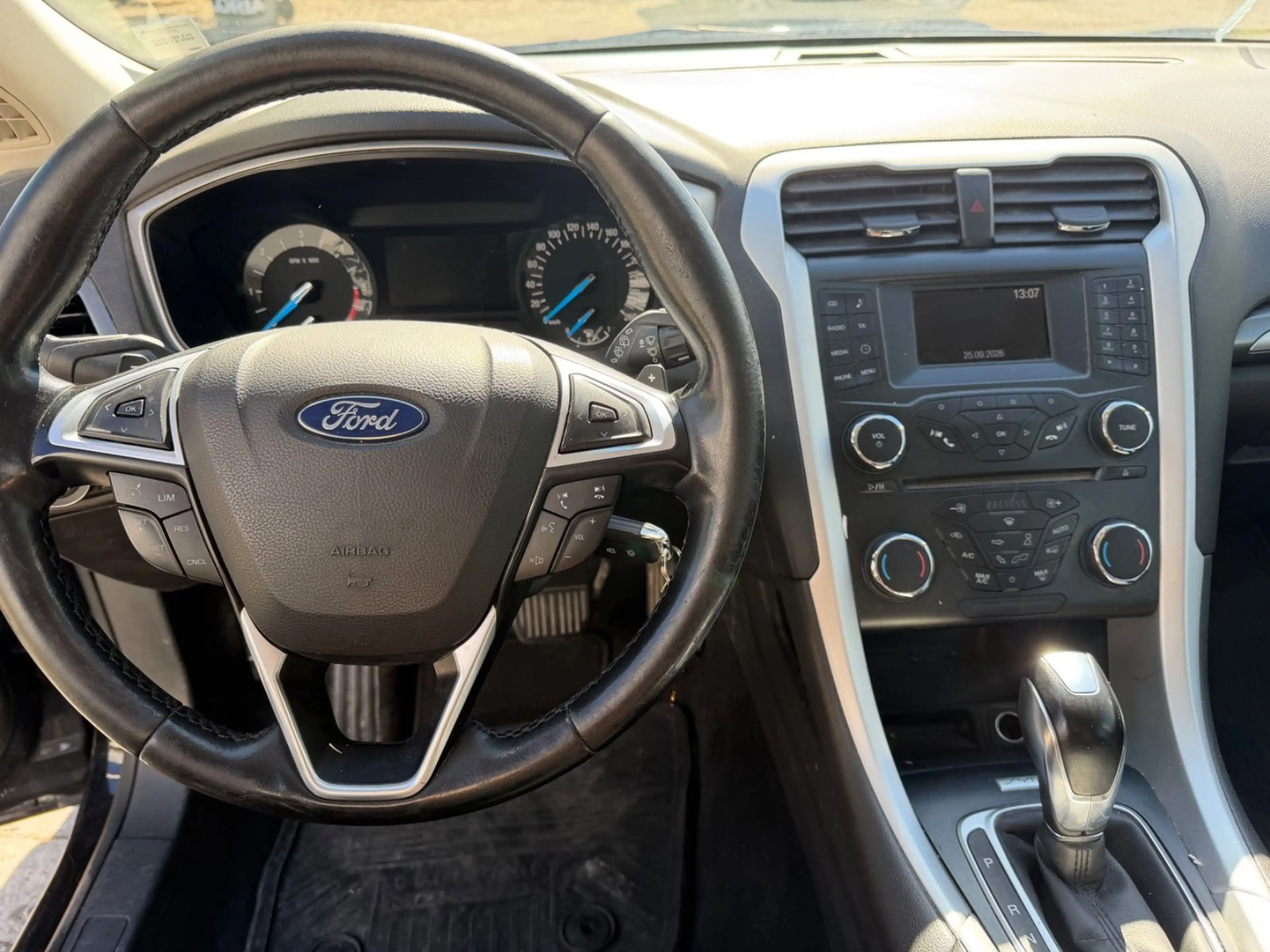 Ford Mondeo 2.0 TDCI Turnier Trend / 1. Hand — photo 8