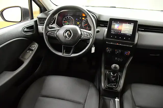 Renault Clio view 12