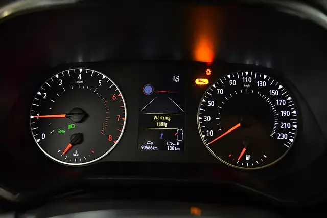Renault Clio view 9