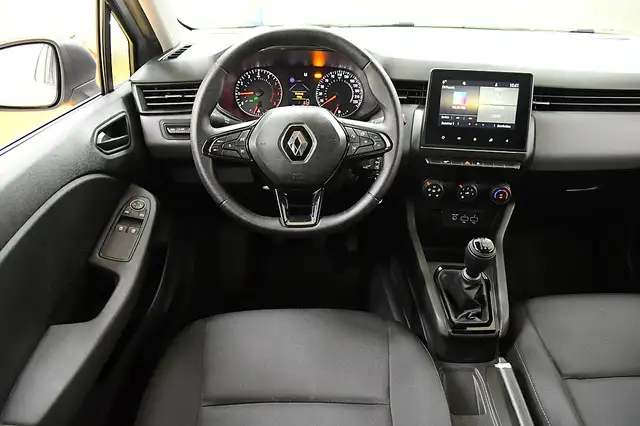 Renault Clio view 2