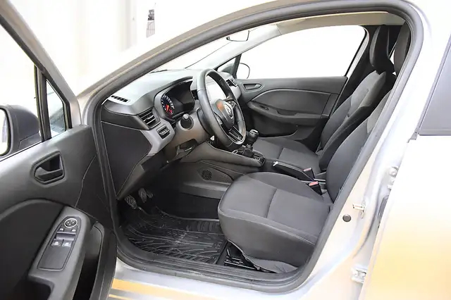 Renault Clio view 6
