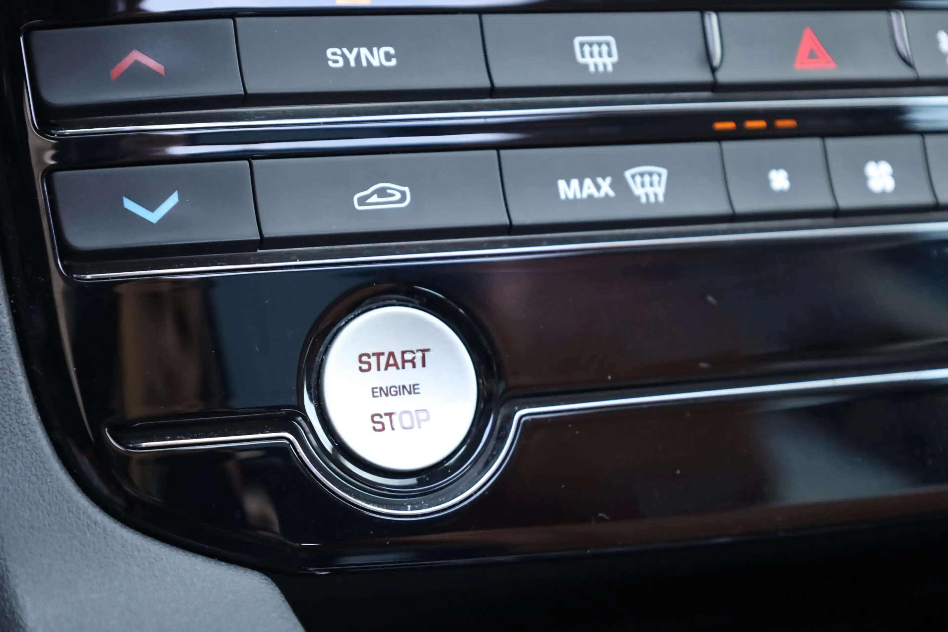 Jaguar F-Pace 2.0 Prestige AWD 25t LEER TREKHAAK-AFN PANO CAMERA — photo 18