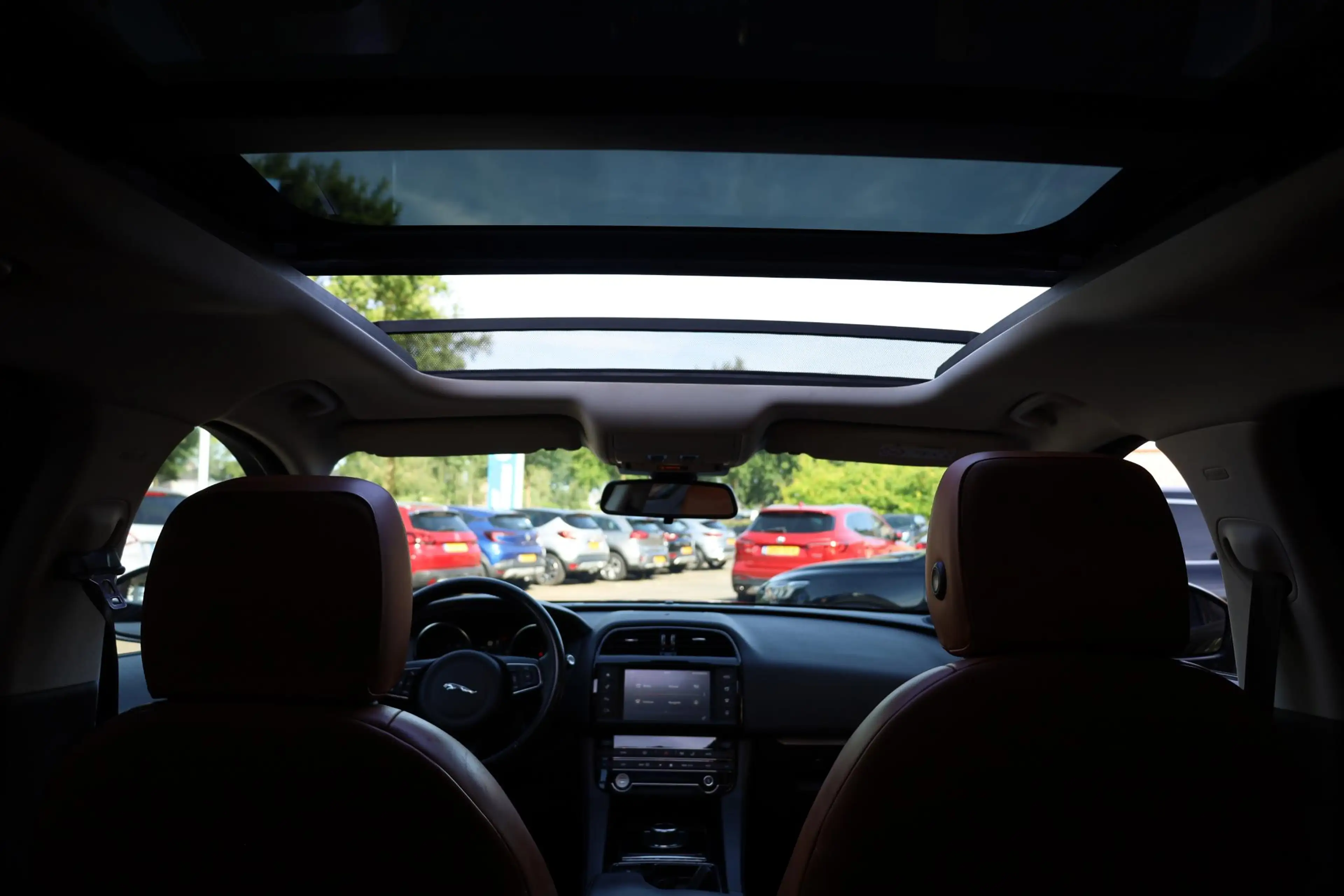 Jaguar F-Pace 2.0 Prestige AWD 25t LEER TREKHAAK-AFN PANO CAMERA — photo 40
