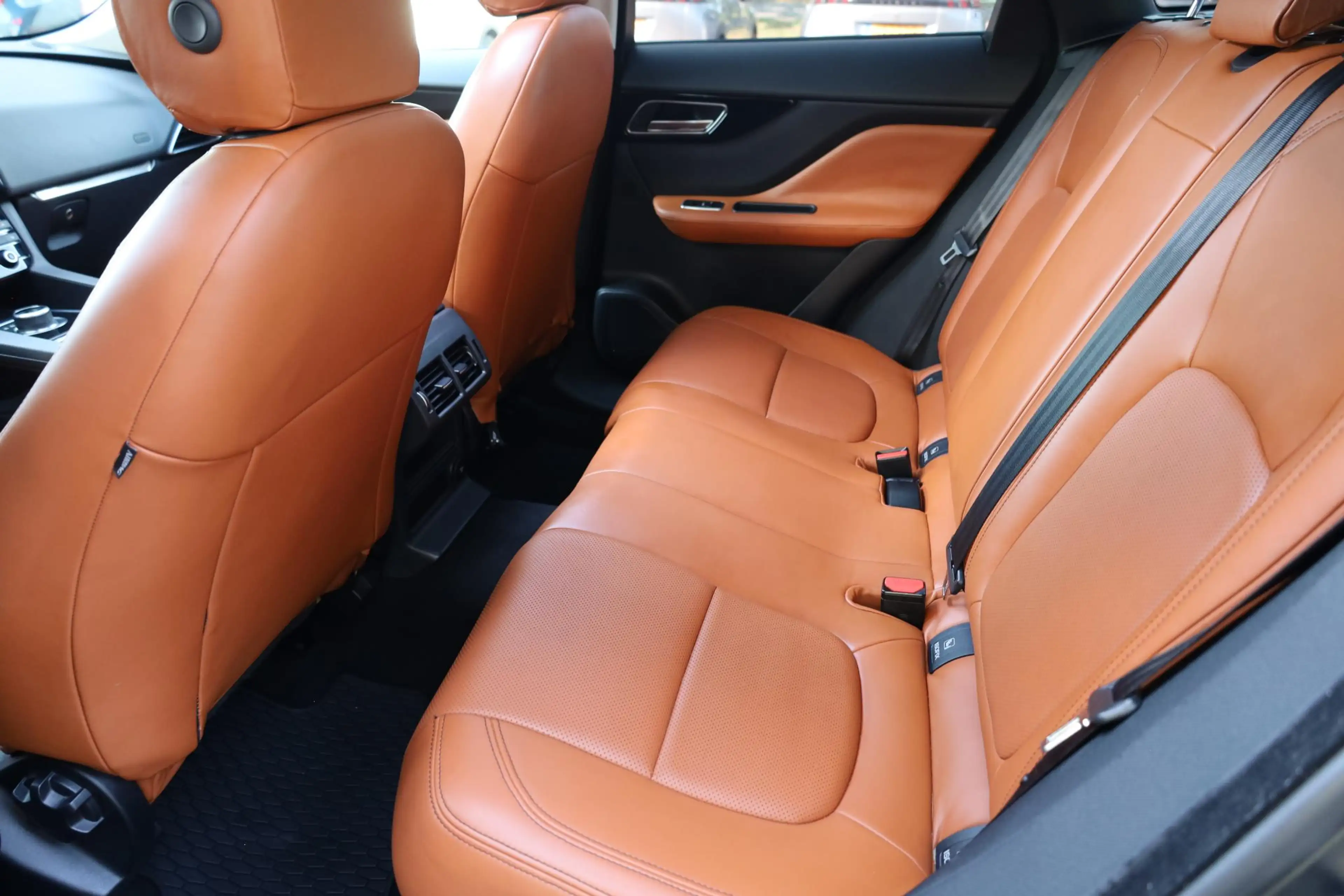 Jaguar F-Pace 2.0 Prestige AWD 25t LEER TREKHAAK-AFN PANO CAMERA — photo 6
