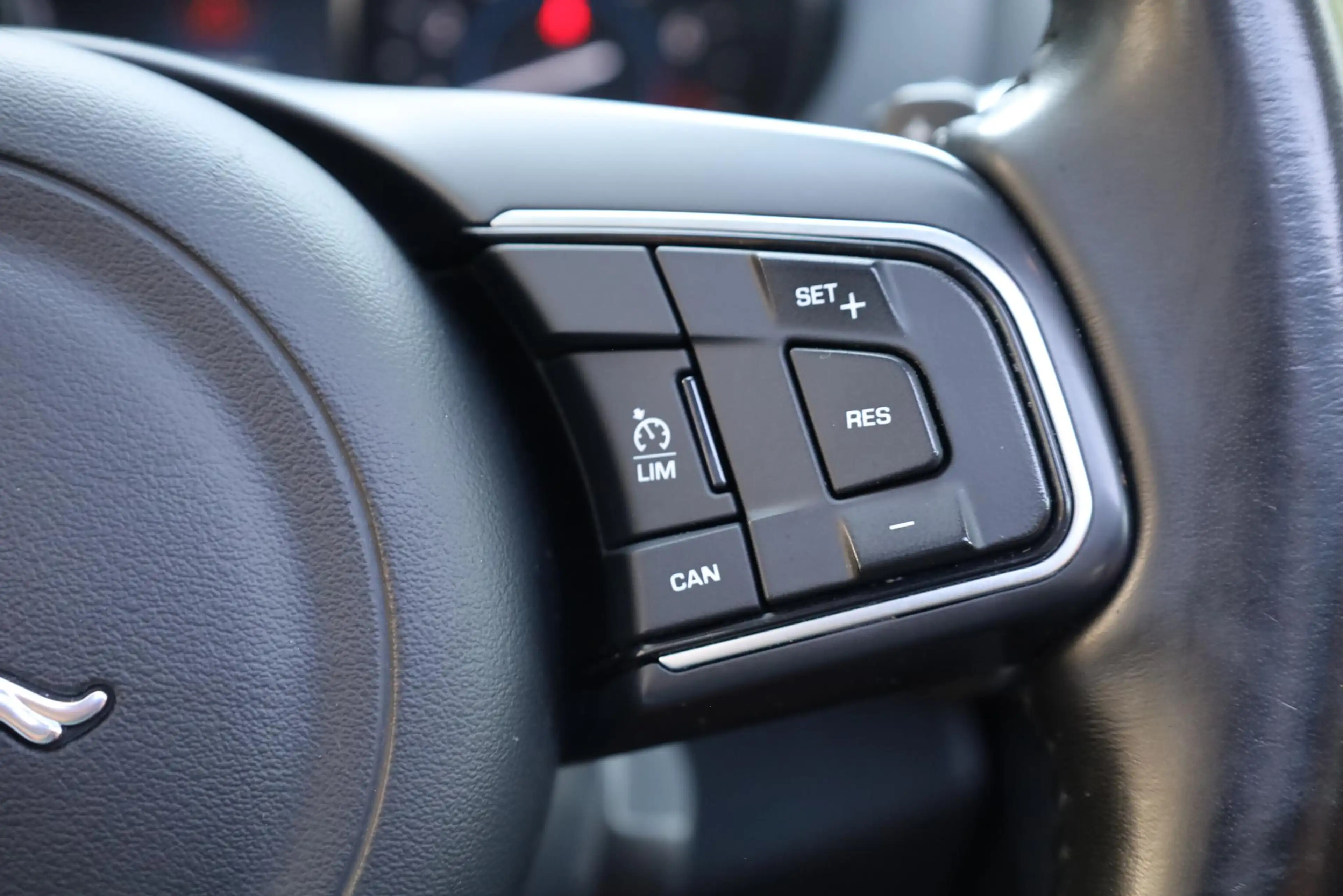 Jaguar F-Pace 2.0 Prestige AWD 25t LEER TREKHAAK-AFN PANO CAMERA — photo 17