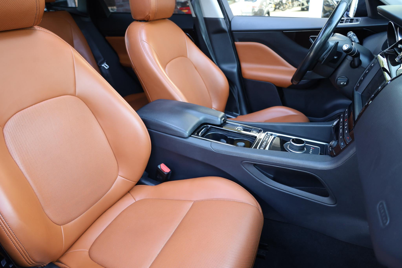 Jaguar F-Pace 2.0 Prestige AWD 25t LEER TREKHAAK-AFN PANO CAMERA — photo 33