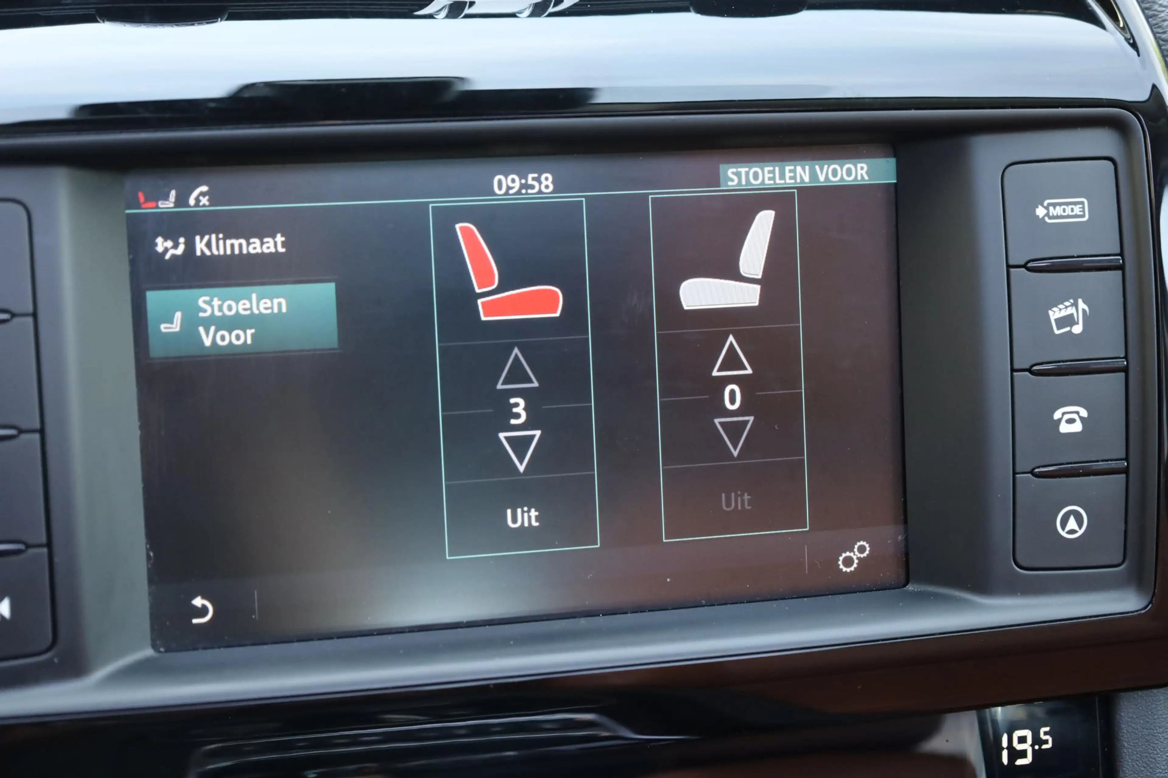 Jaguar F-Pace 2.0 Prestige AWD 25t LEER TREKHAAK-AFN PANO CAMERA — photo 24
