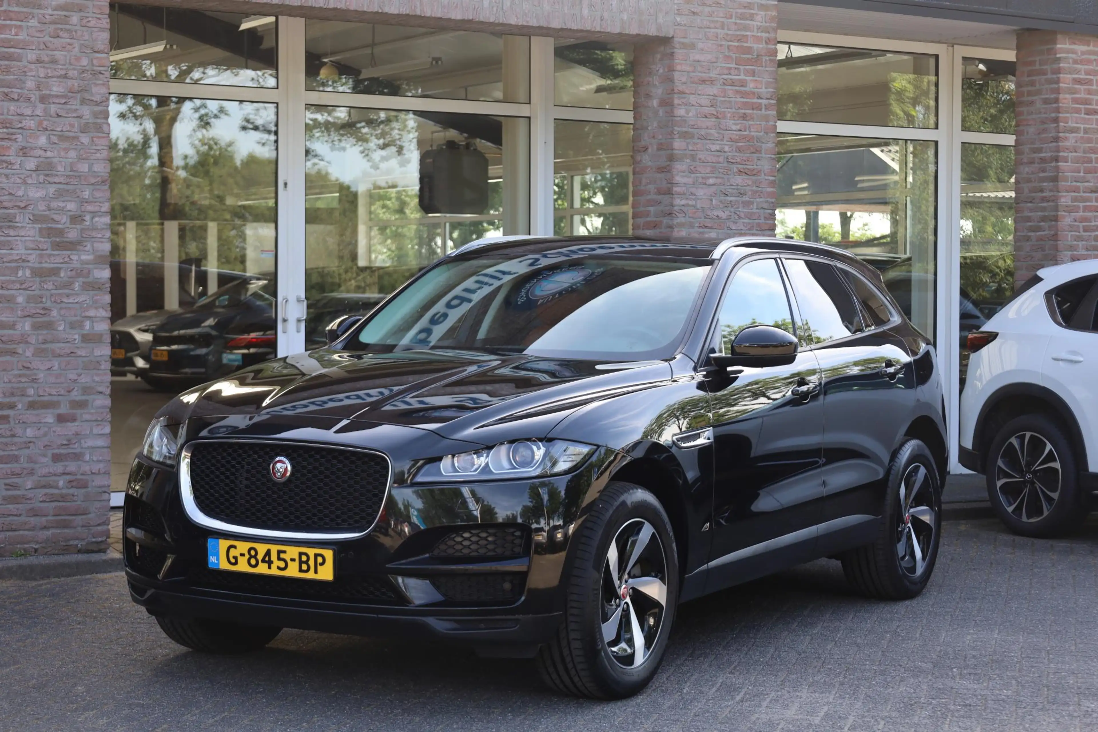 Jaguar F-Pace 2.0 Prestige AWD 25t LEER TREKHAAK-AFN PANO CAMERA — photo 36