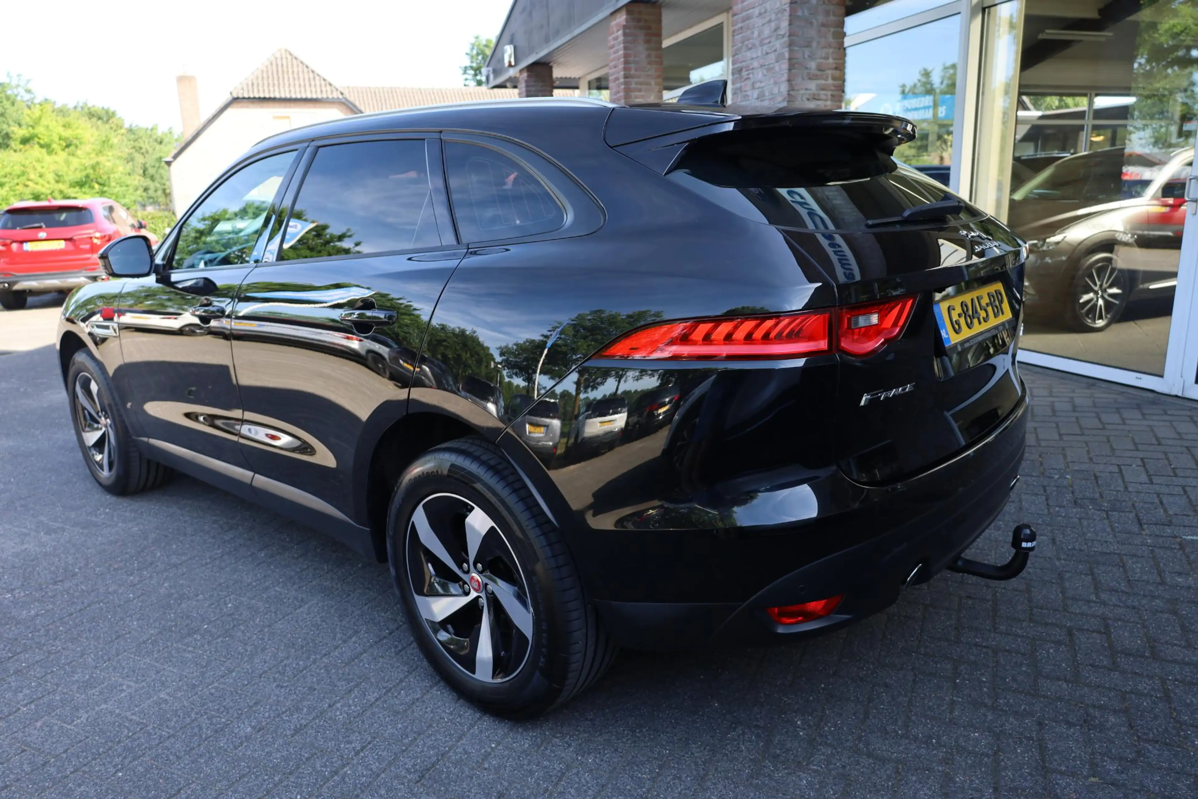 Jaguar F-Pace 2.0 Prestige AWD 25t LEER TREKHAAK-AFN PANO CAMERA — photo 44