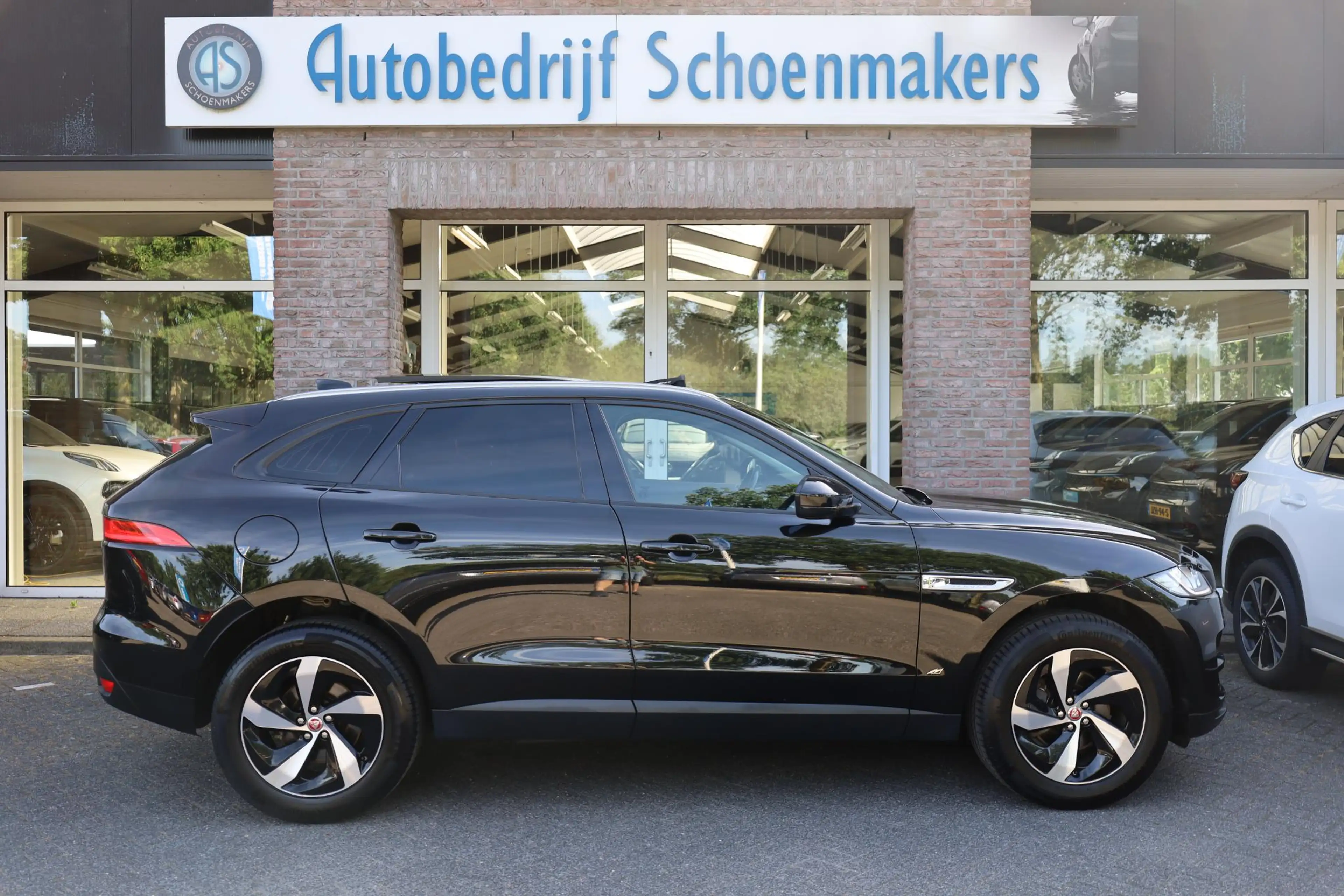 Jaguar F-Pace 2.0 Prestige AWD 25t LEER TREKHAAK-AFN PANO CAMERA — photo 3