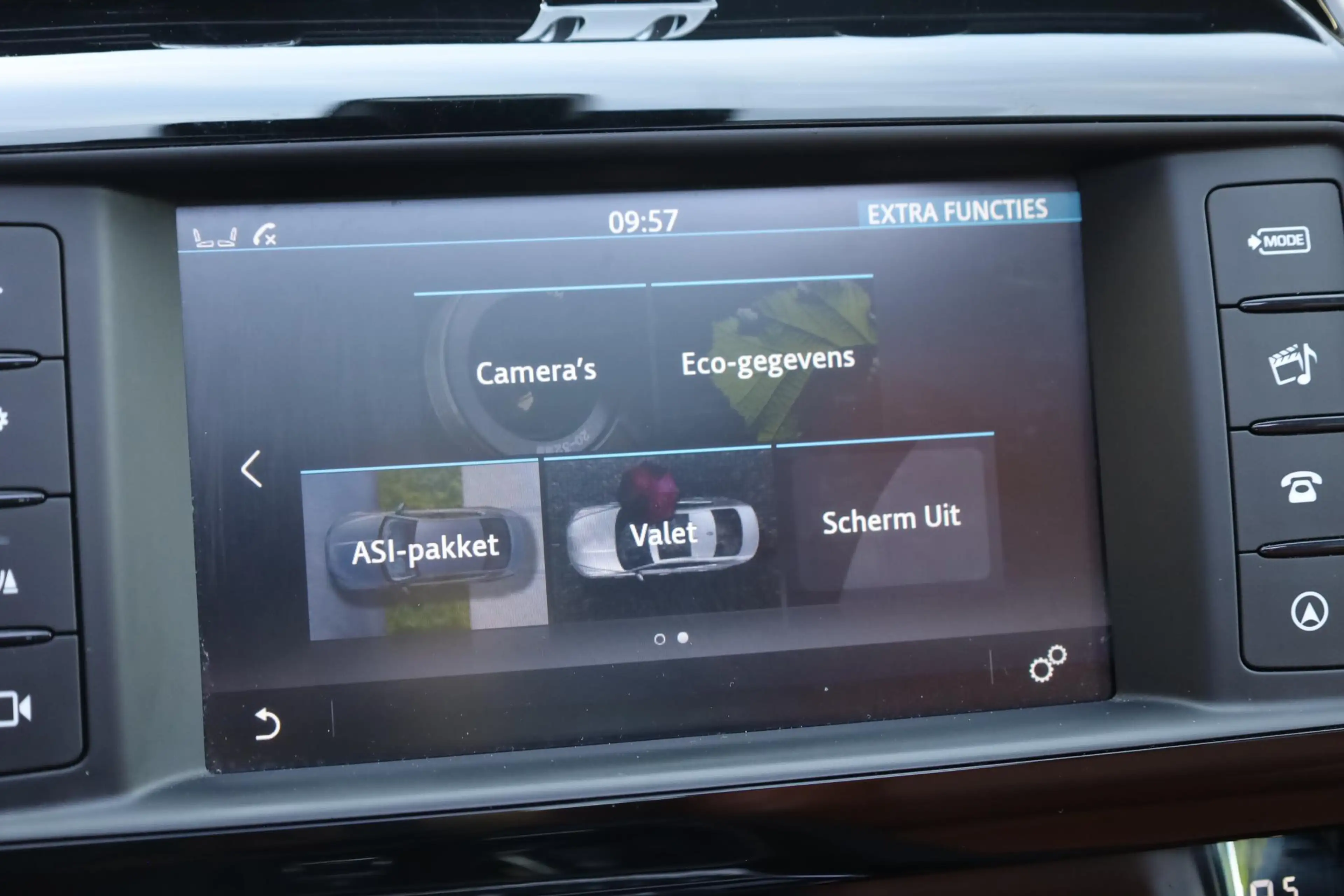 Jaguar F-Pace 2.0 Prestige AWD 25t LEER TREKHAAK-AFN PANO CAMERA — photo 23