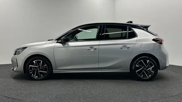 Opel Corsa view 8