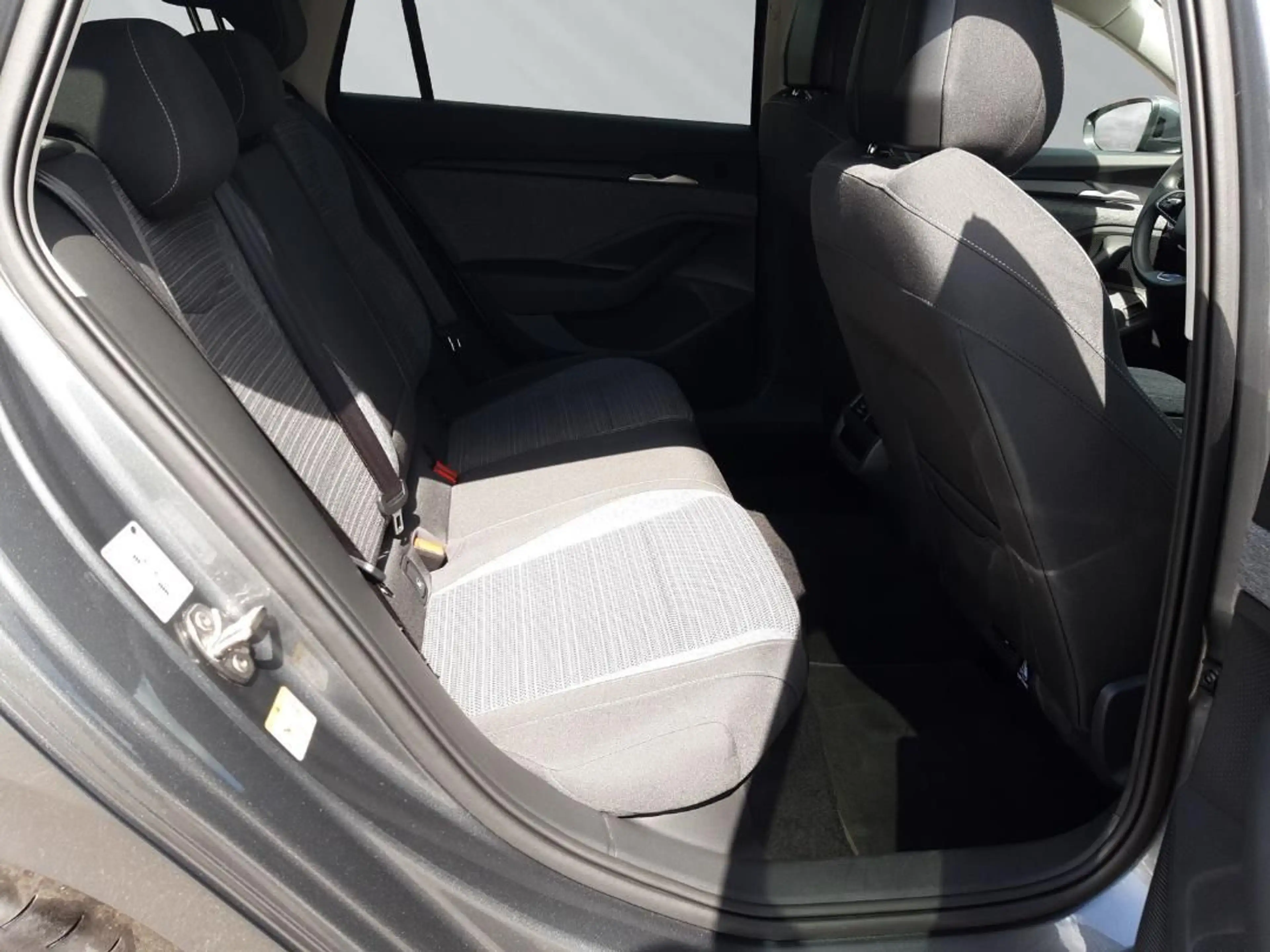 Skoda Superb Combi Selection 2.0 TDI DSG — photo 5