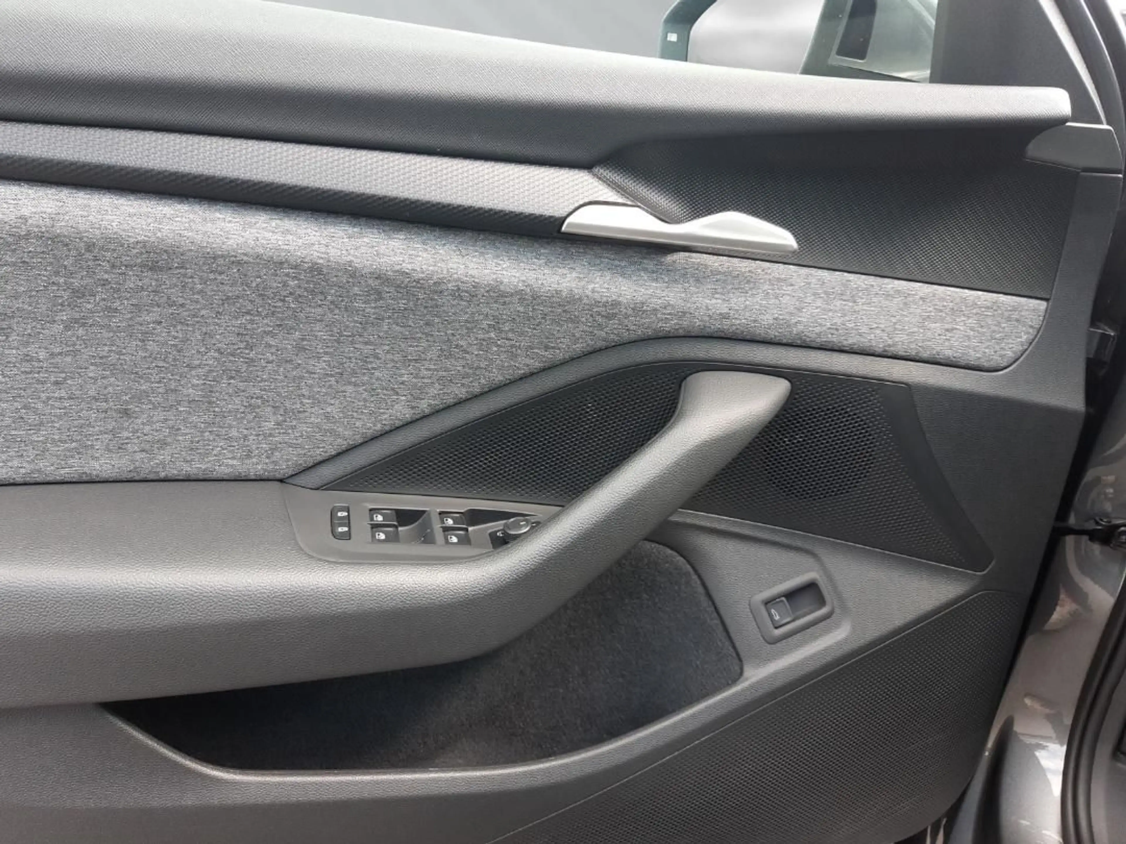 Skoda Superb Combi Selection 2.0 TDI DSG — photo 10