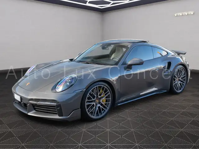 Porsche 911 main image