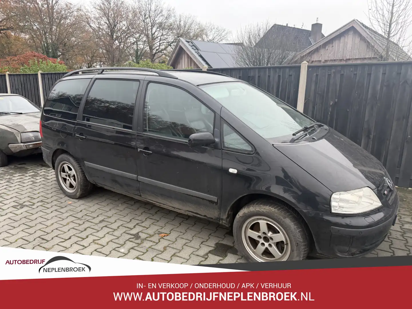 Volkswagen Sharan 2.8 V6 Highline 4Motion – Youngtimer met karakter! Schwarz - 1