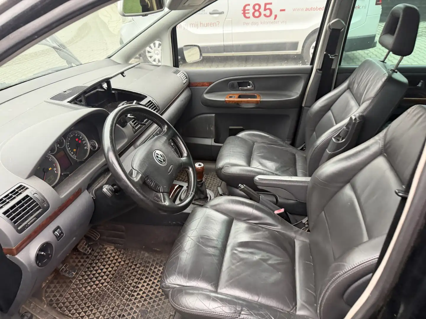 Volkswagen Sharan 2.8 V6 Highline 4Motion – Youngtimer met karakter! Schwarz - 2