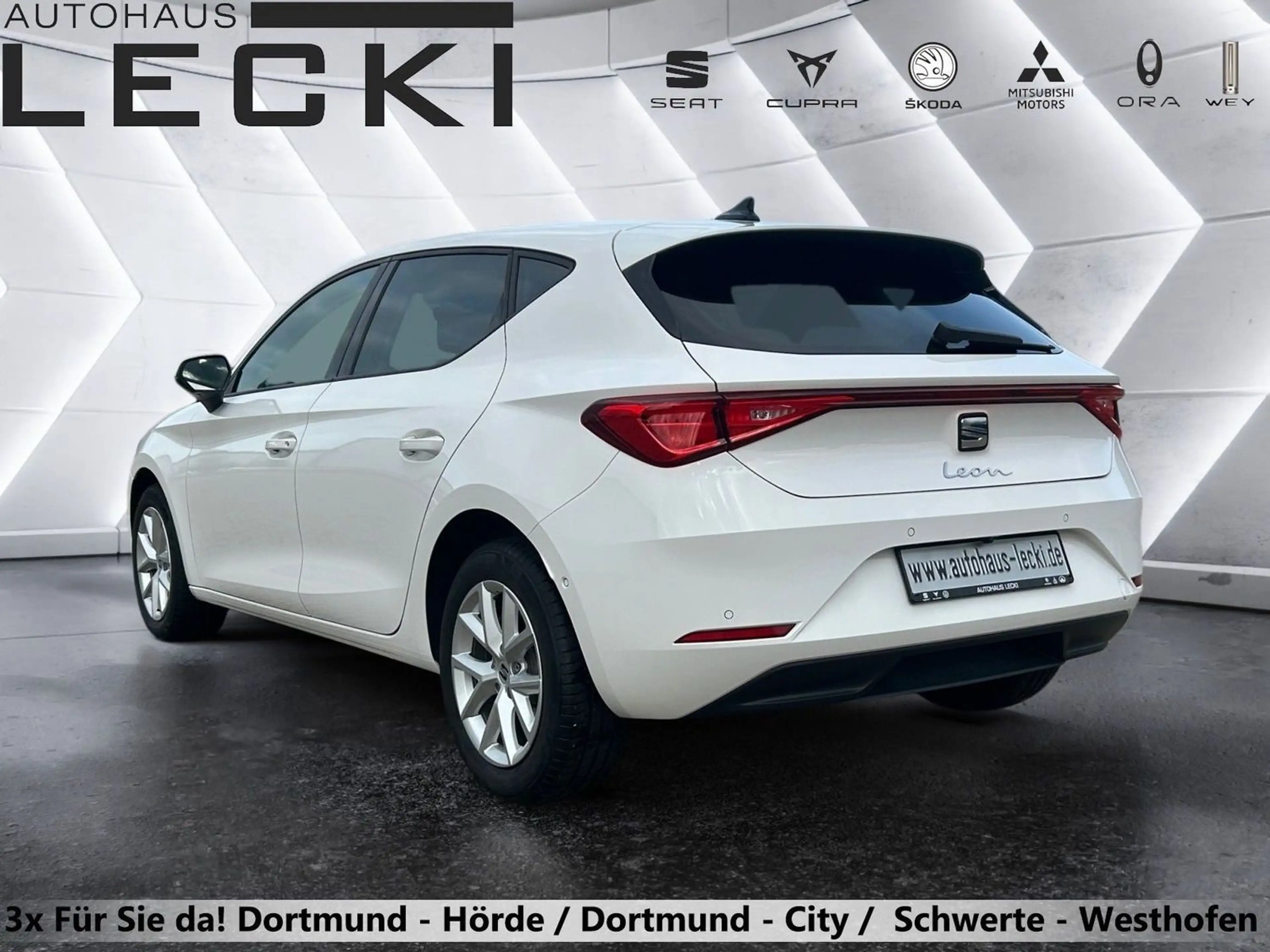 SEAT Leon Style 1.0 eTSI DSG NAVI*KAMERA*PDC*KESSY*LED* — photo 4