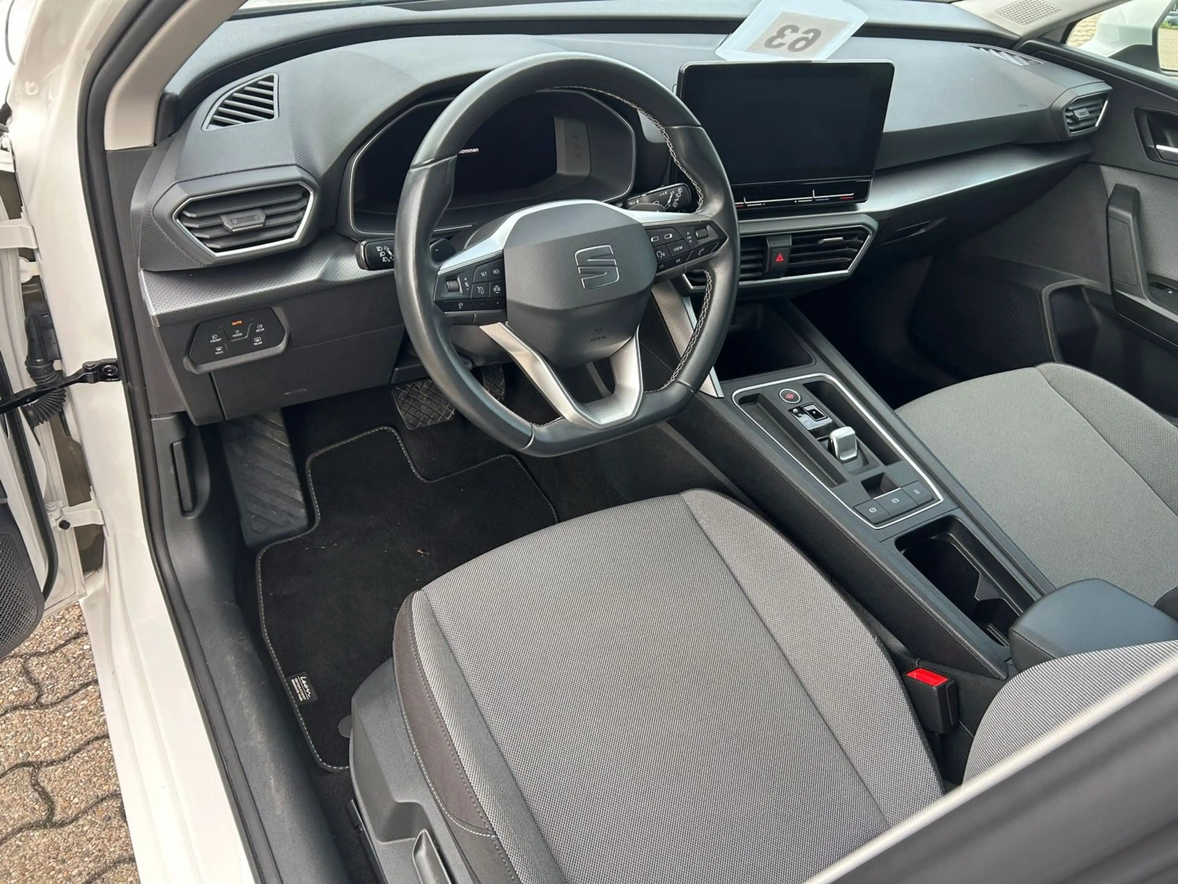 SEAT Leon Style 1.0 eTSI DSG NAVI*KAMERA*PDC*KESSY*LED* — photo 10