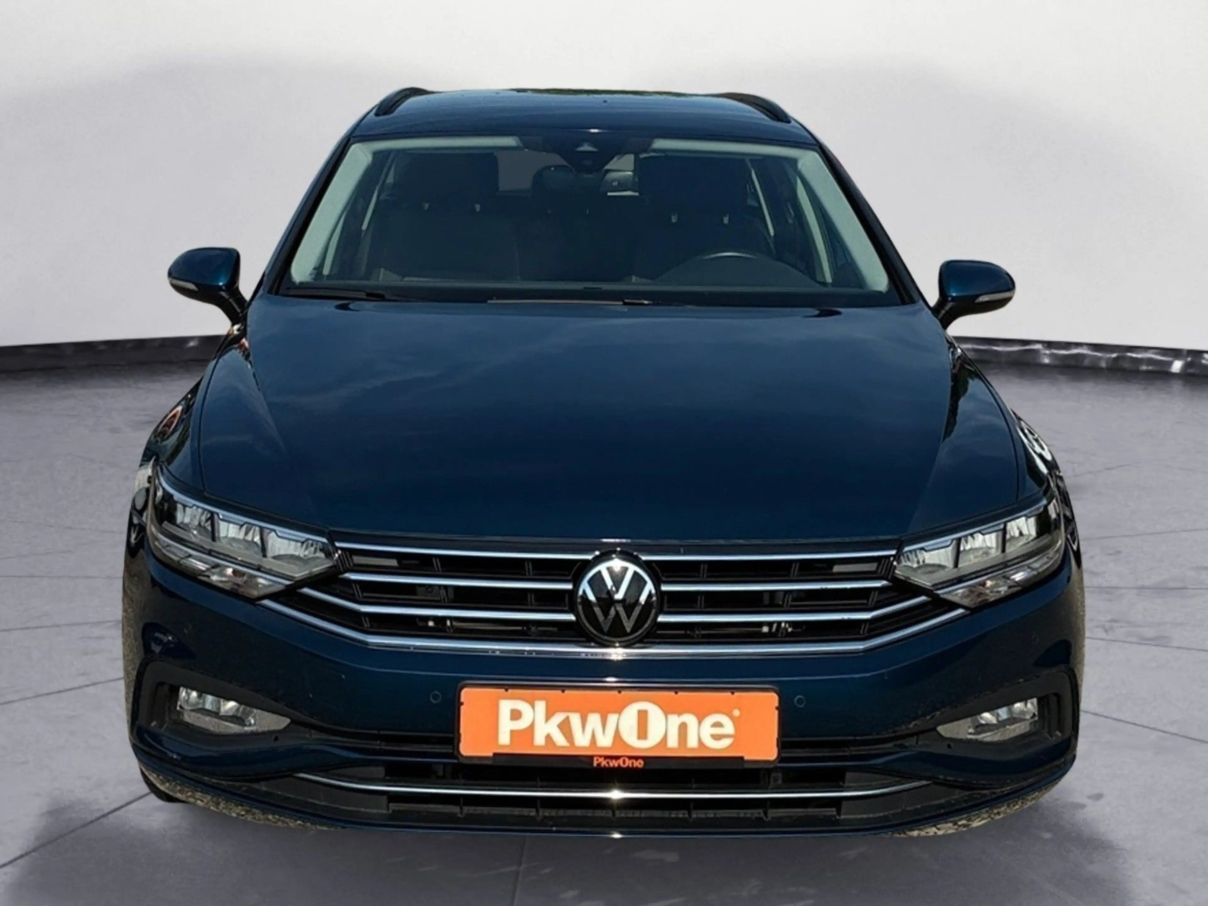 Volkswagen Passat Variant 2.0 TDI AHK*MASSAGE*NAVI*PDC*SHZ* — photo 6