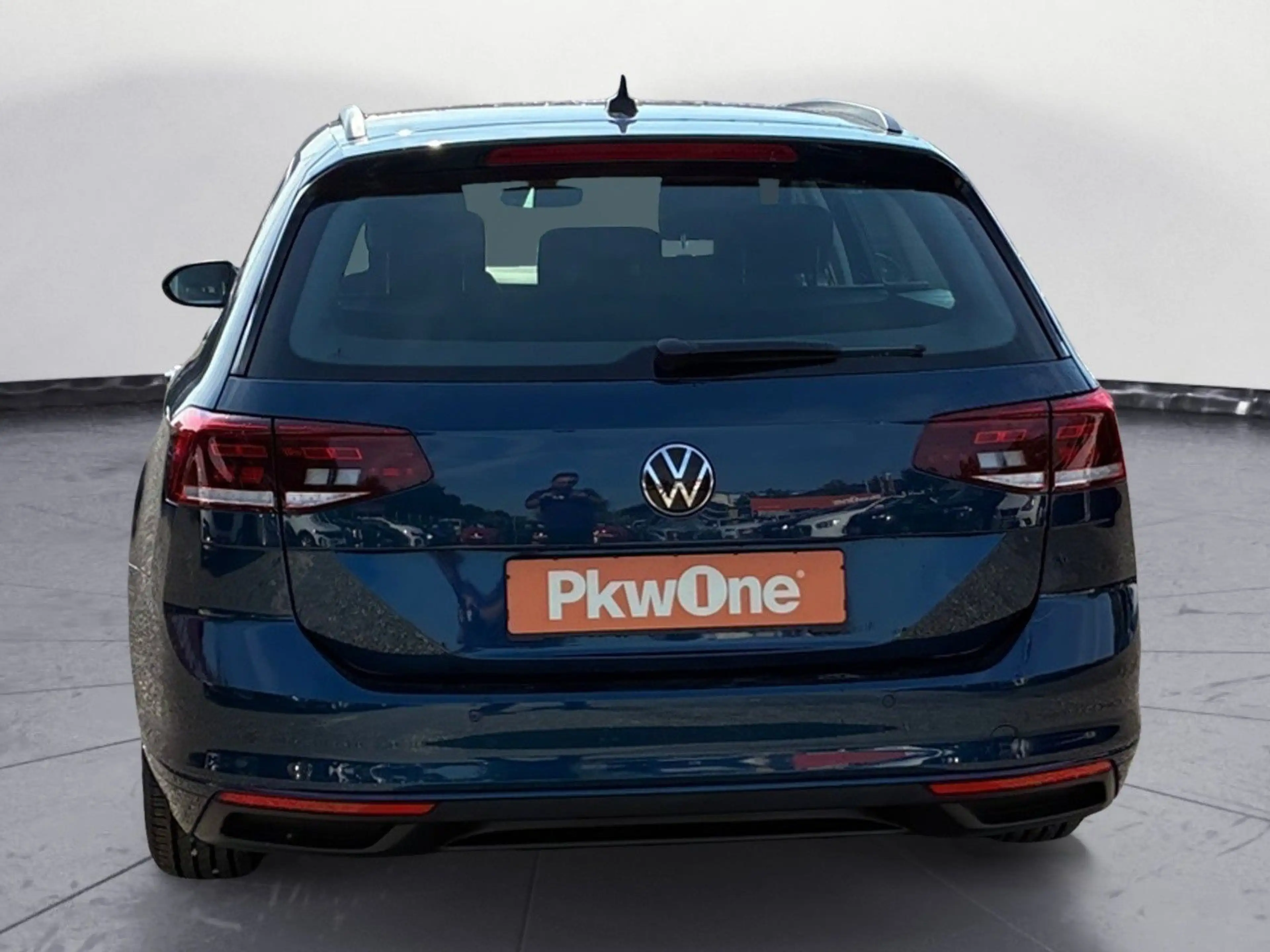 Volkswagen Passat Variant 2.0 TDI AHK*MASSAGE*NAVI*PDC*SHZ* — photo 4