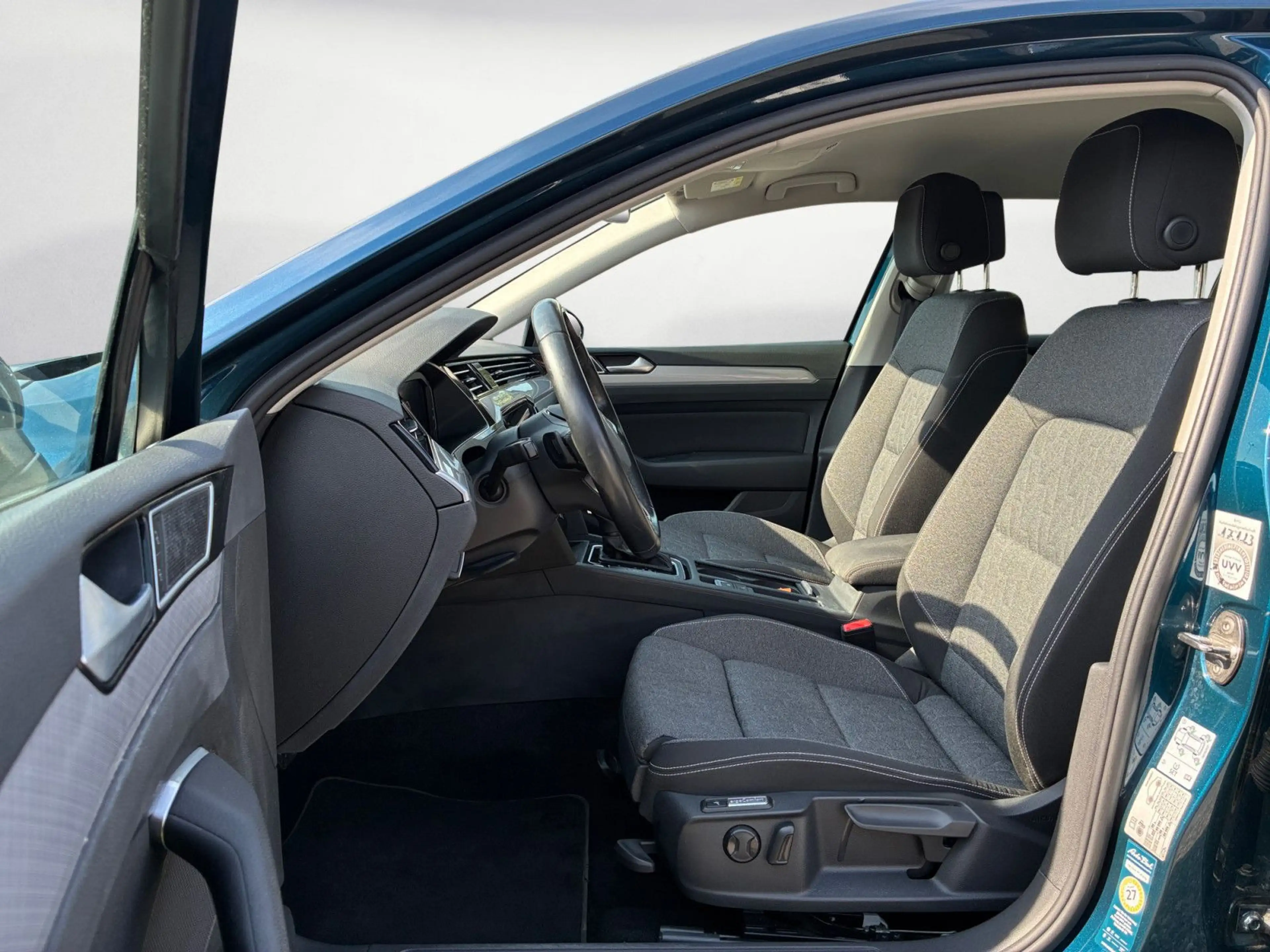 Volkswagen Passat Variant 2.0 TDI AHK*MASSAGE*NAVI*PDC*SHZ* — photo 7