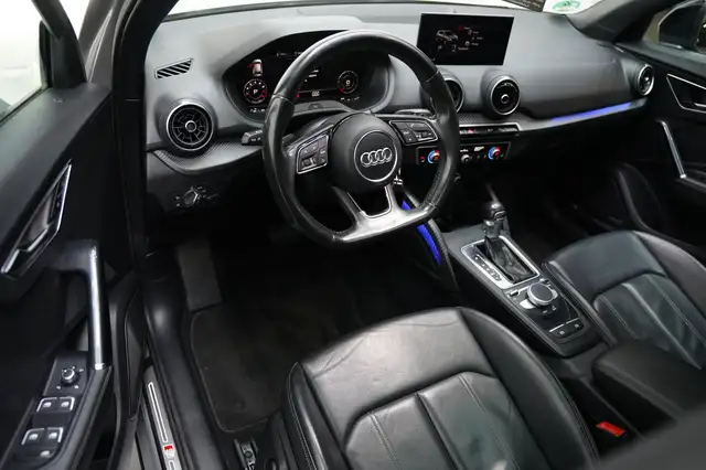 Audi Q2 view 10