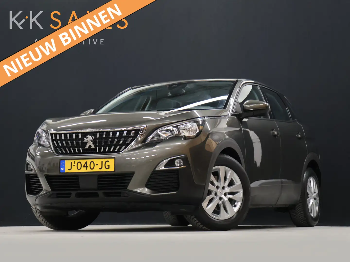 Peugeot 3008 1.2 PureTech Blue Lease Executive [APPLE CARPLAY, Gris - 1