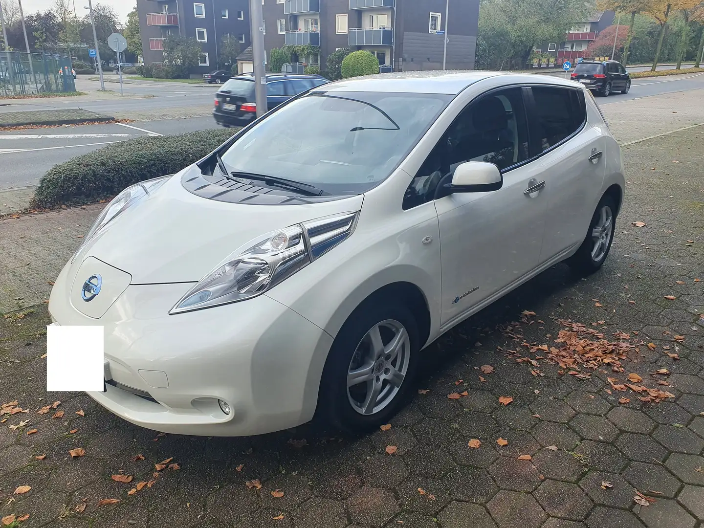 Nissan Leaf 24 kWh (mit Batterie) Acenta Bílá - 1