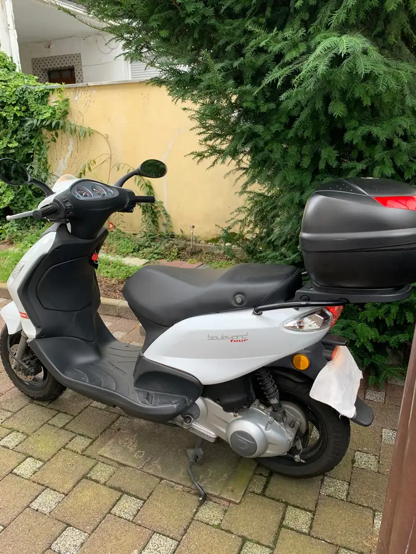 Derbi Boulevard 125 4T Alb - 1
