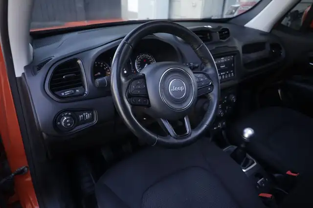Jeep Renegade view 14