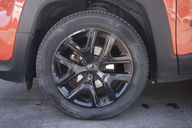 Jeep Renegade view 5
