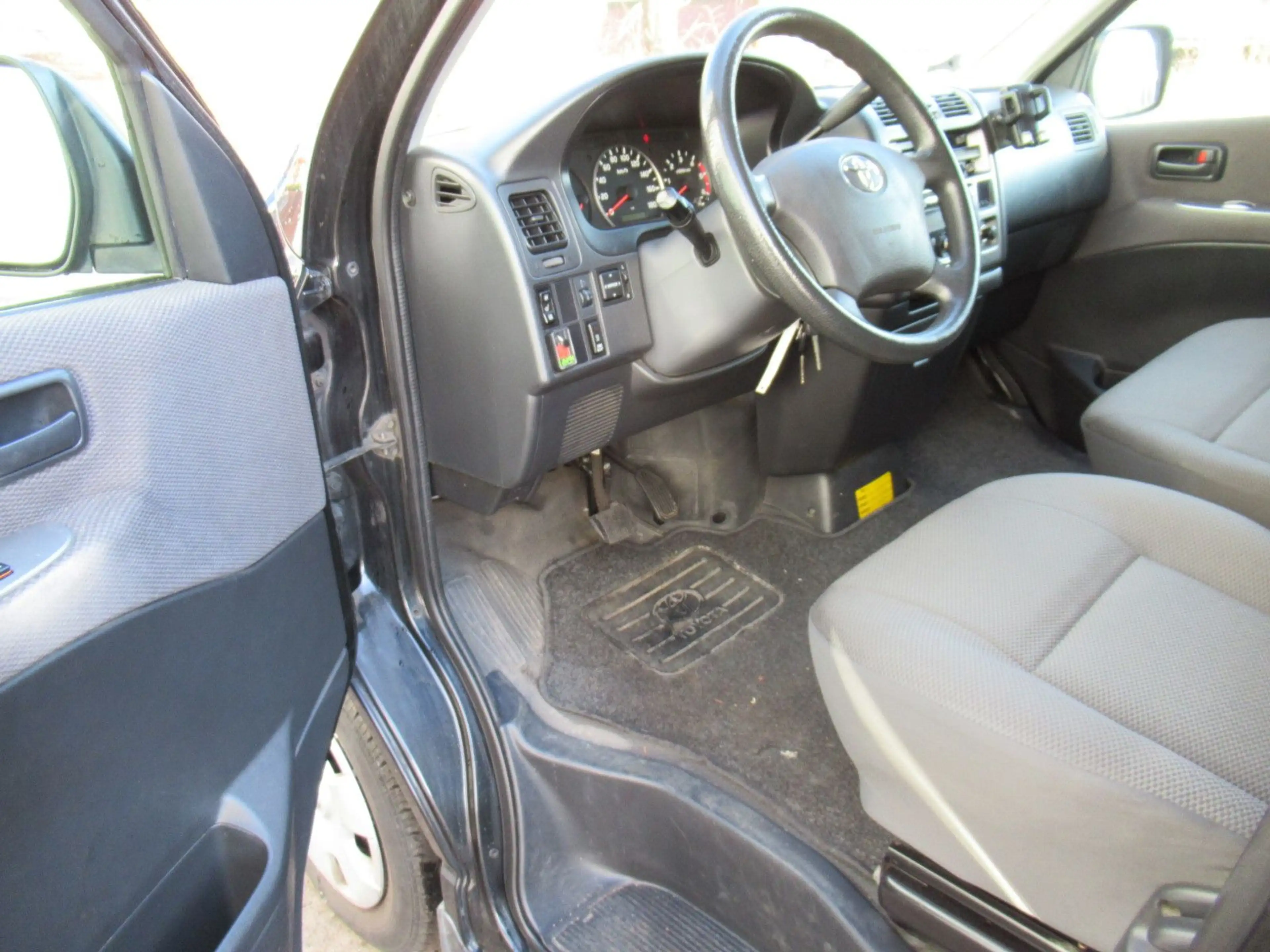 Toyota Hiace Camper 2.5 D4-D lang/2.Hd/Autom./Klima/SHZ — photo 17
