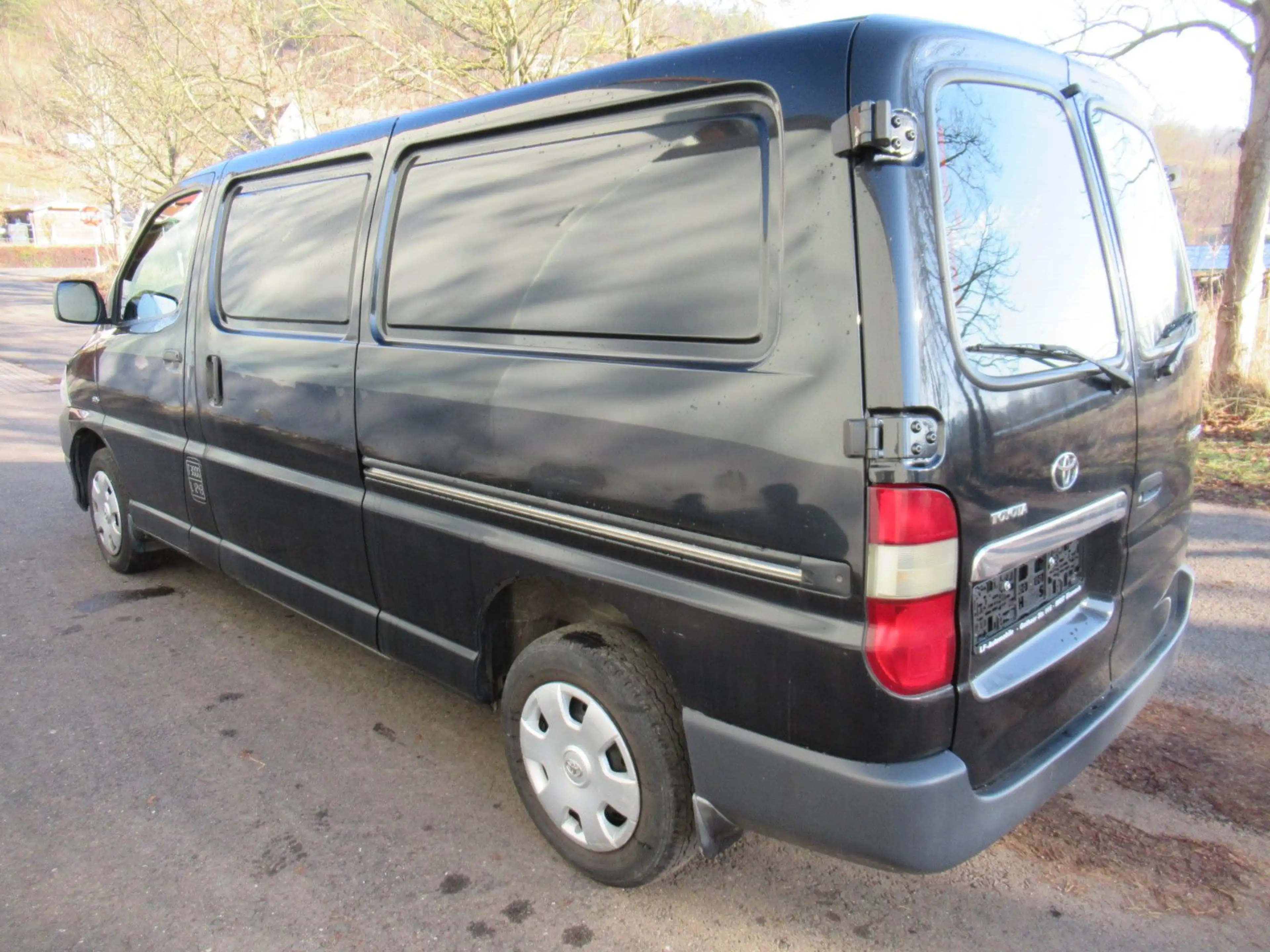 Toyota Hiace Camper 2.5 D4-D lang/2.Hd/Autom./Klima/SHZ — photo 6