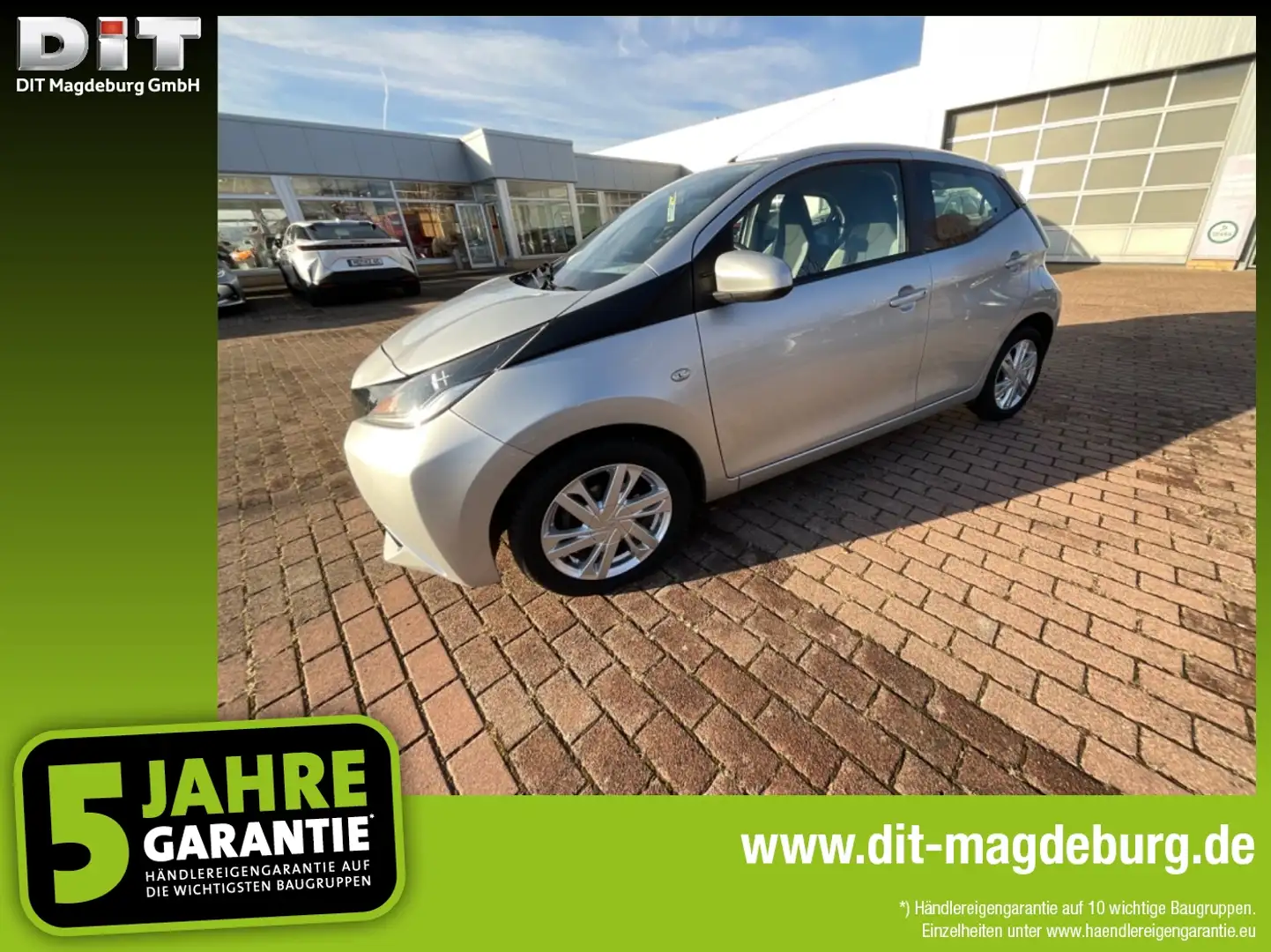 Toyota Aygo 1.0 x-play touch Kam.+LM+Kamera+ZV mit FB Silber - 1