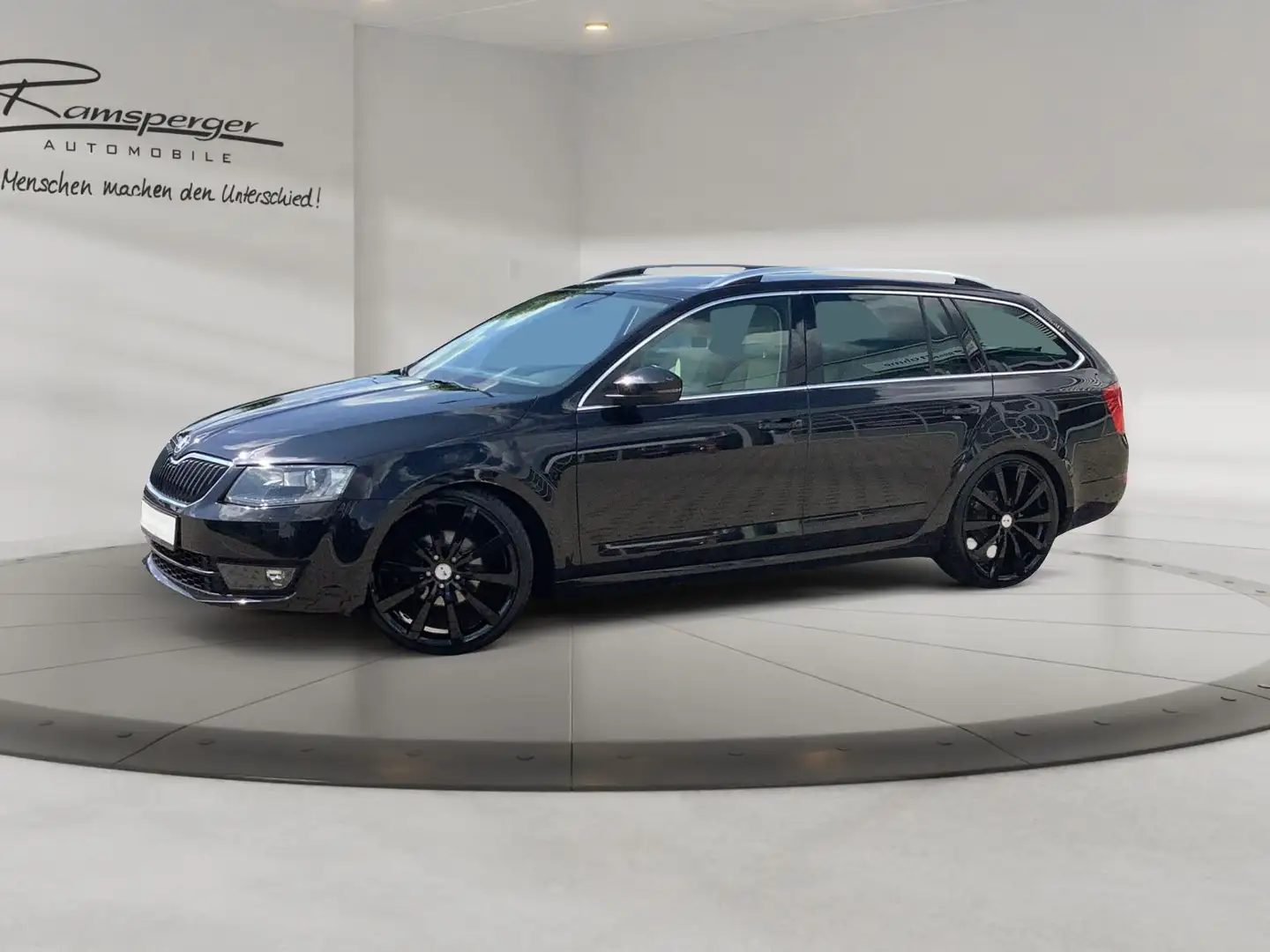 Skoda Octavia Combi 1.4 TSI Elegance GRA Xenon Navi PD Schwarz - 2