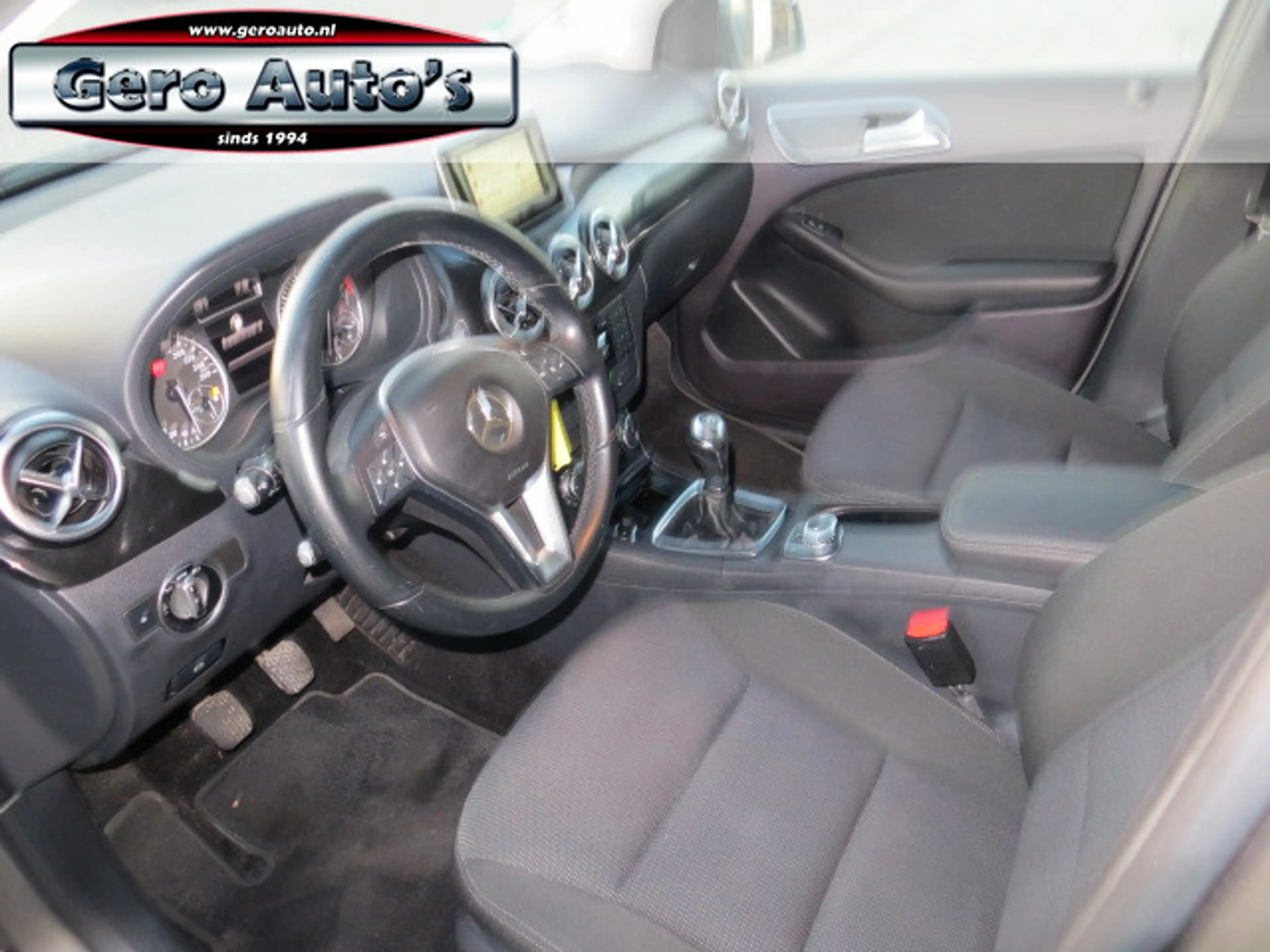 Mercedes-Benz B 180 Ambition nl-auto bi-xenon ,cruise control pdc led — photo 2